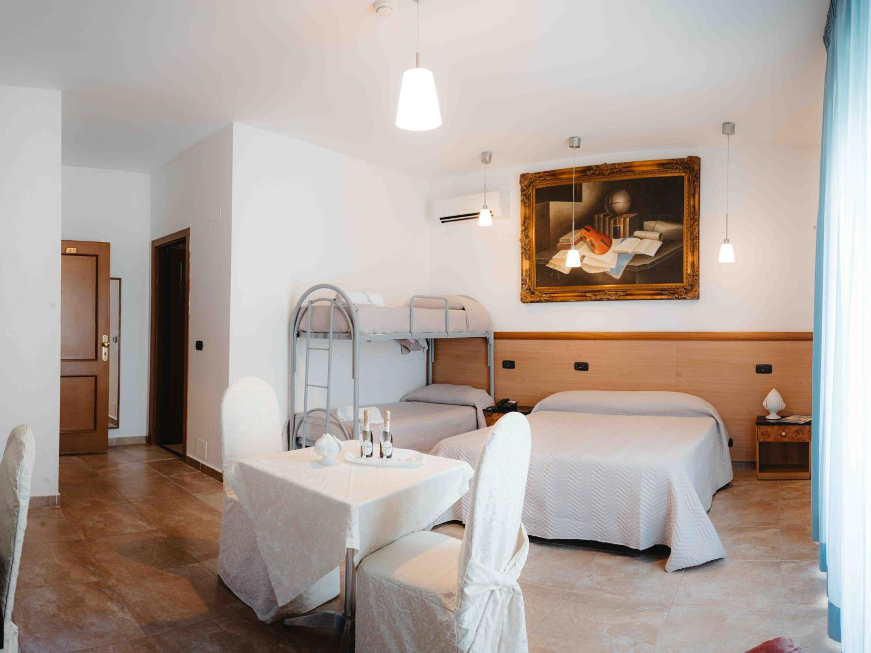 Comfort Quadruple Room