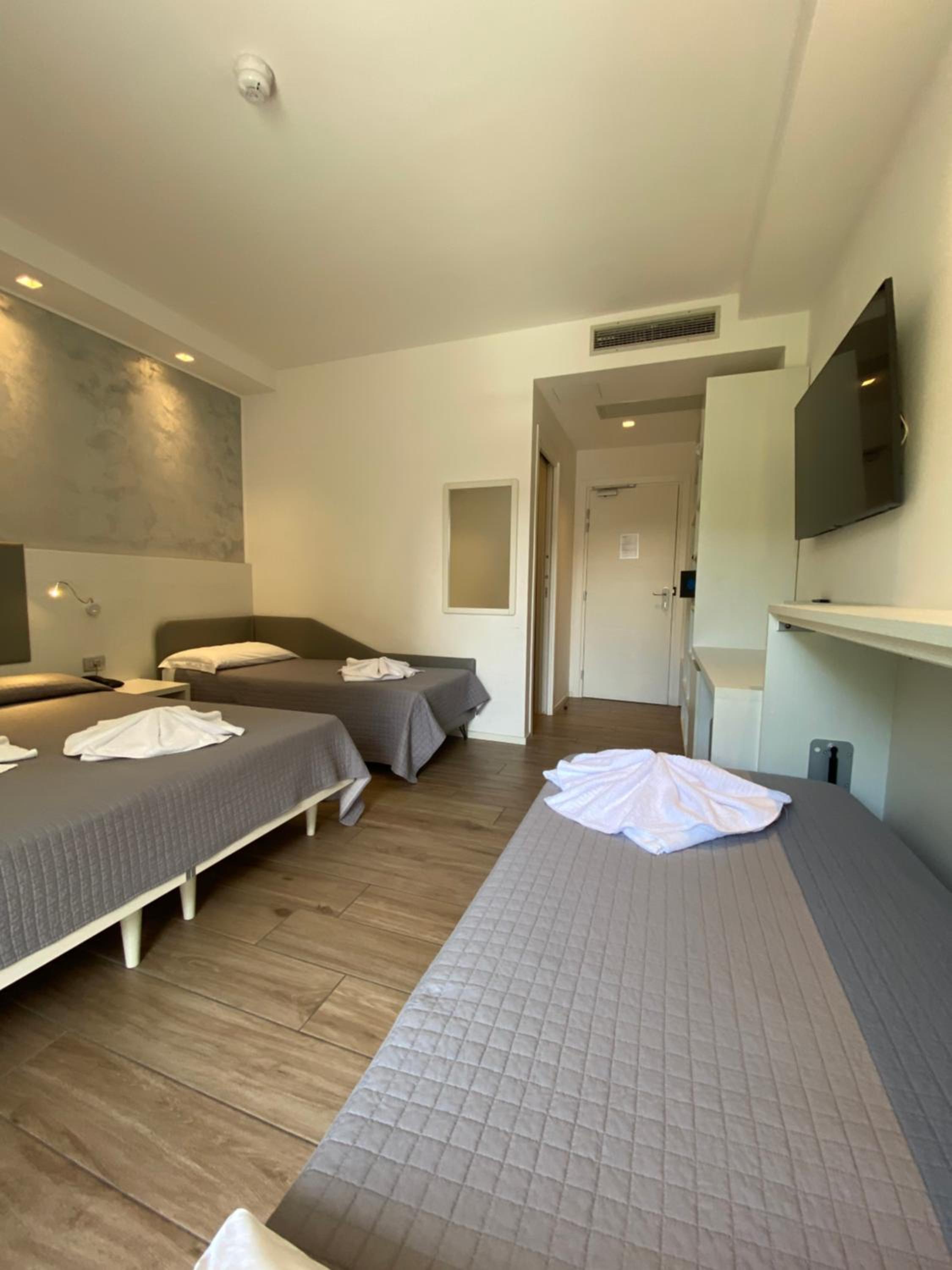 Superior Family Room with Terrace