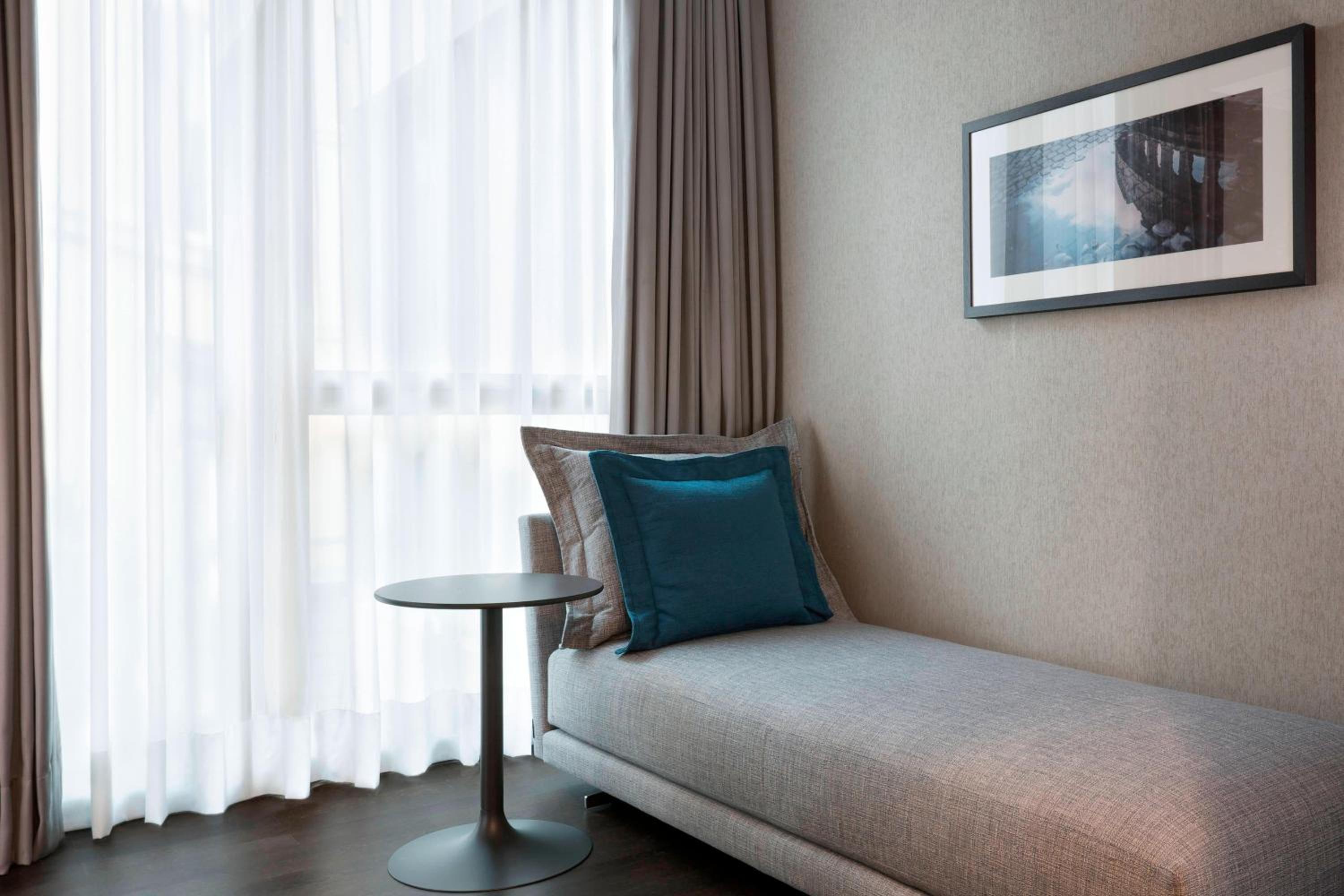 Urban Suite, 1 Bedroom Junior Suite, 1 King, Sofa bed