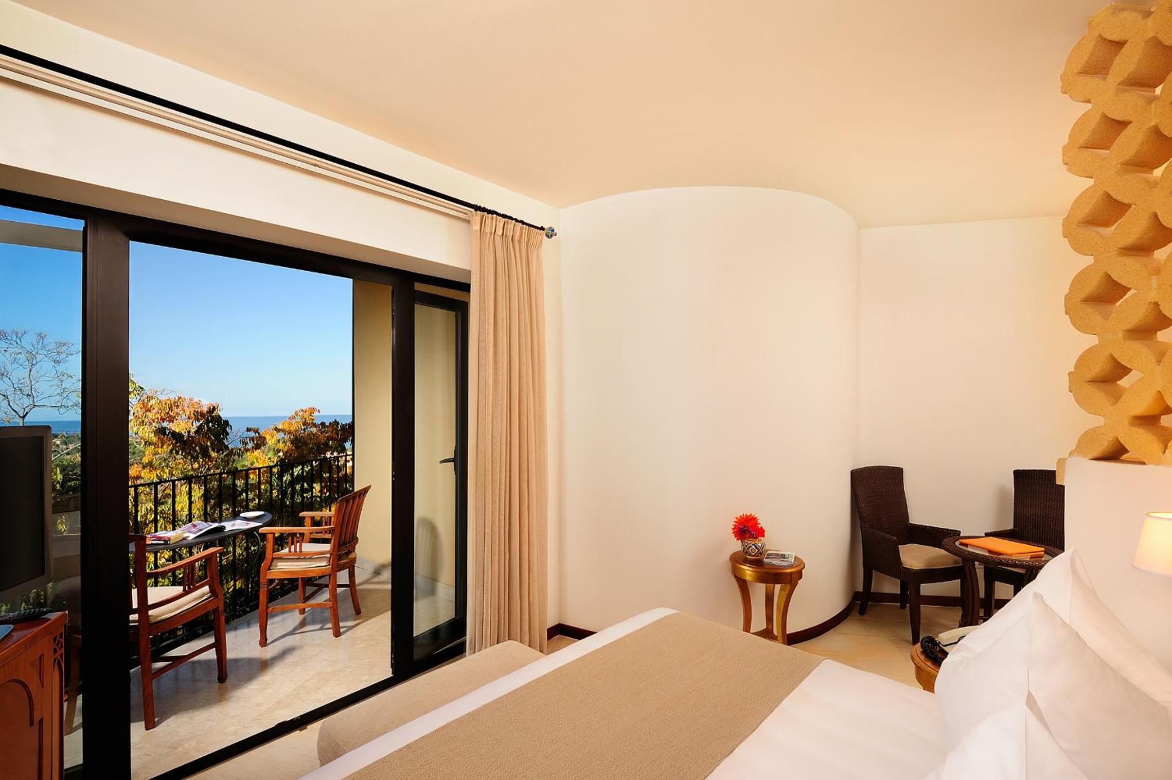 Prestige with Sea View