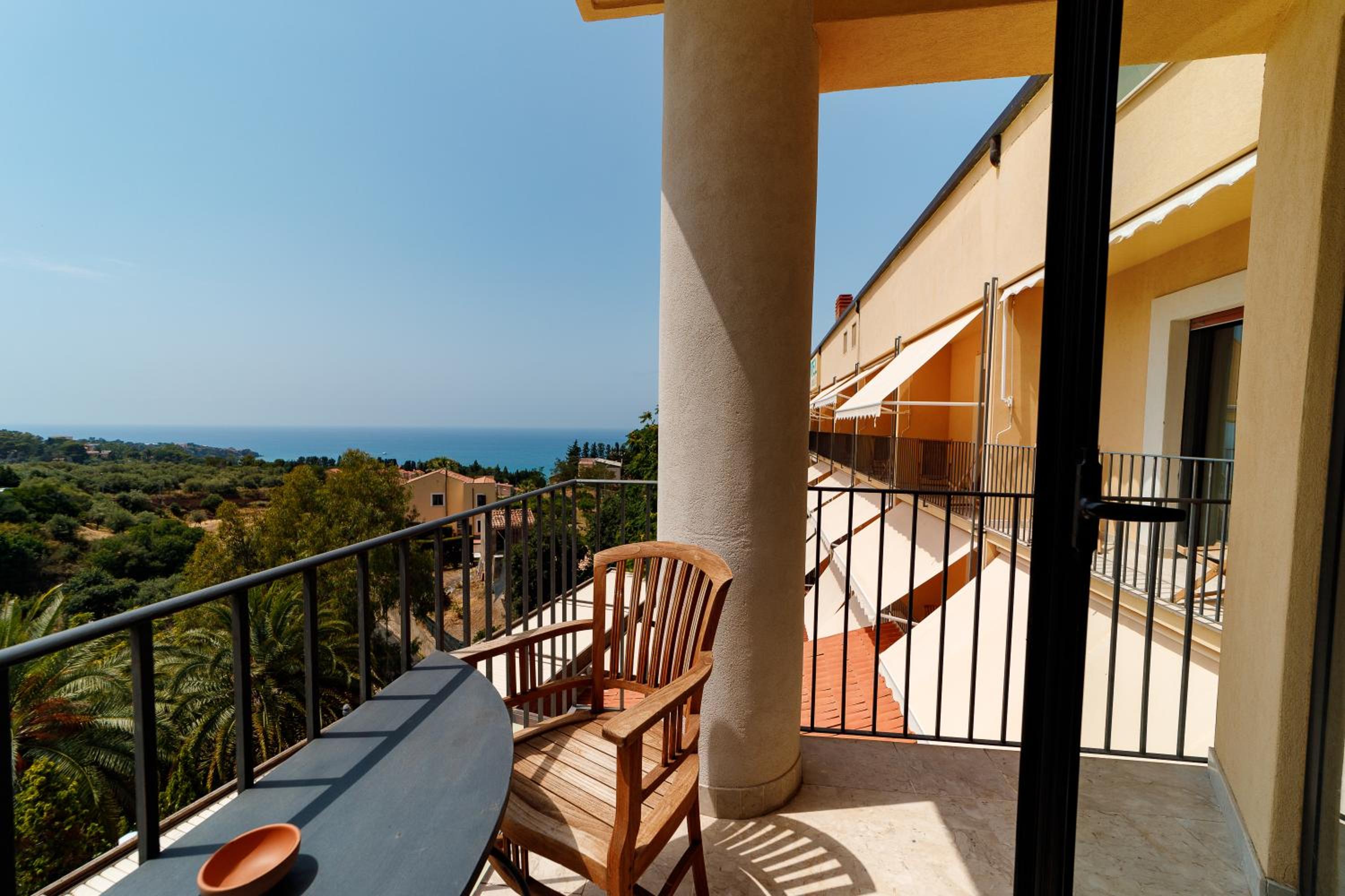 Prestige with Sea View