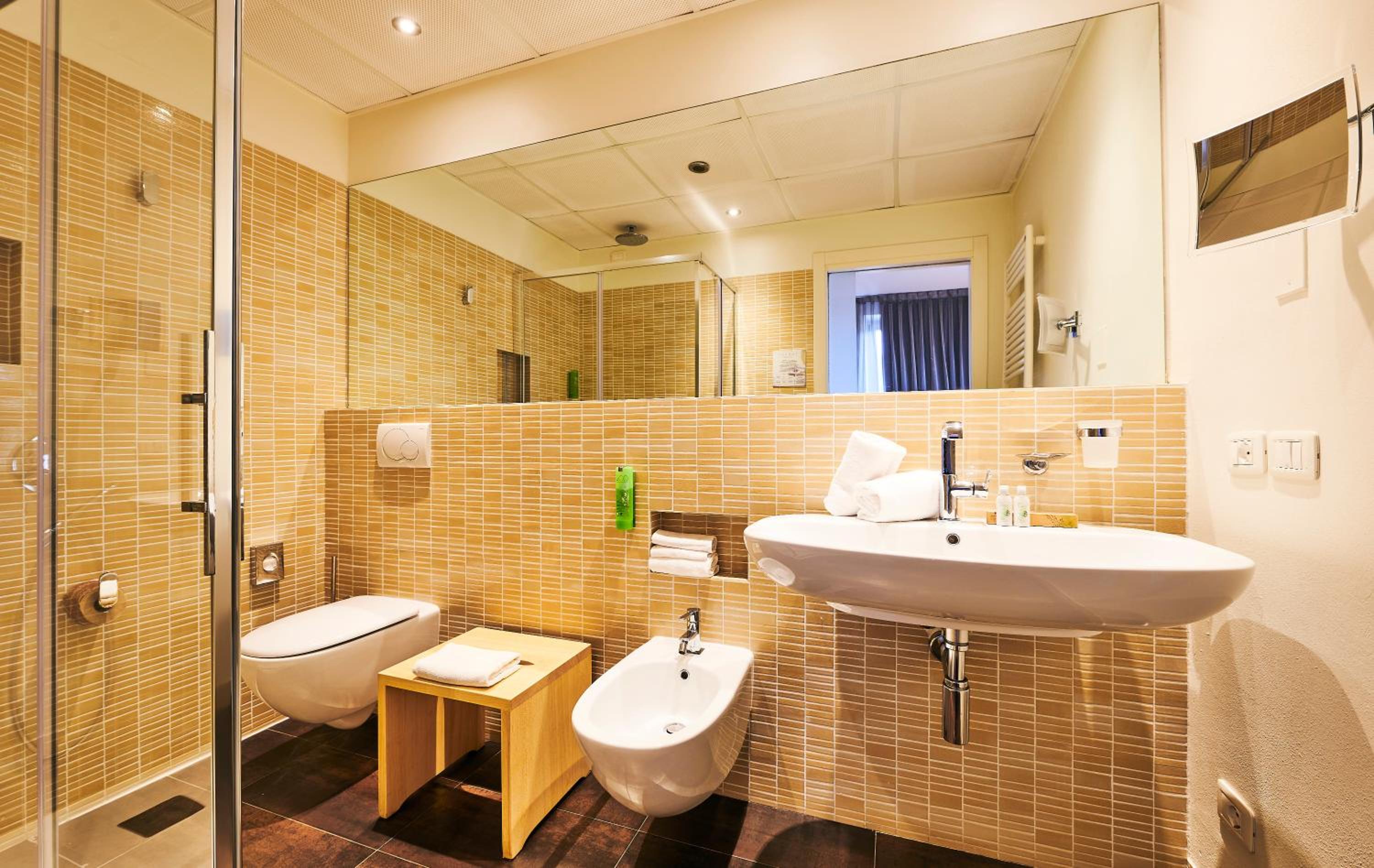 Design Double or Twin Room