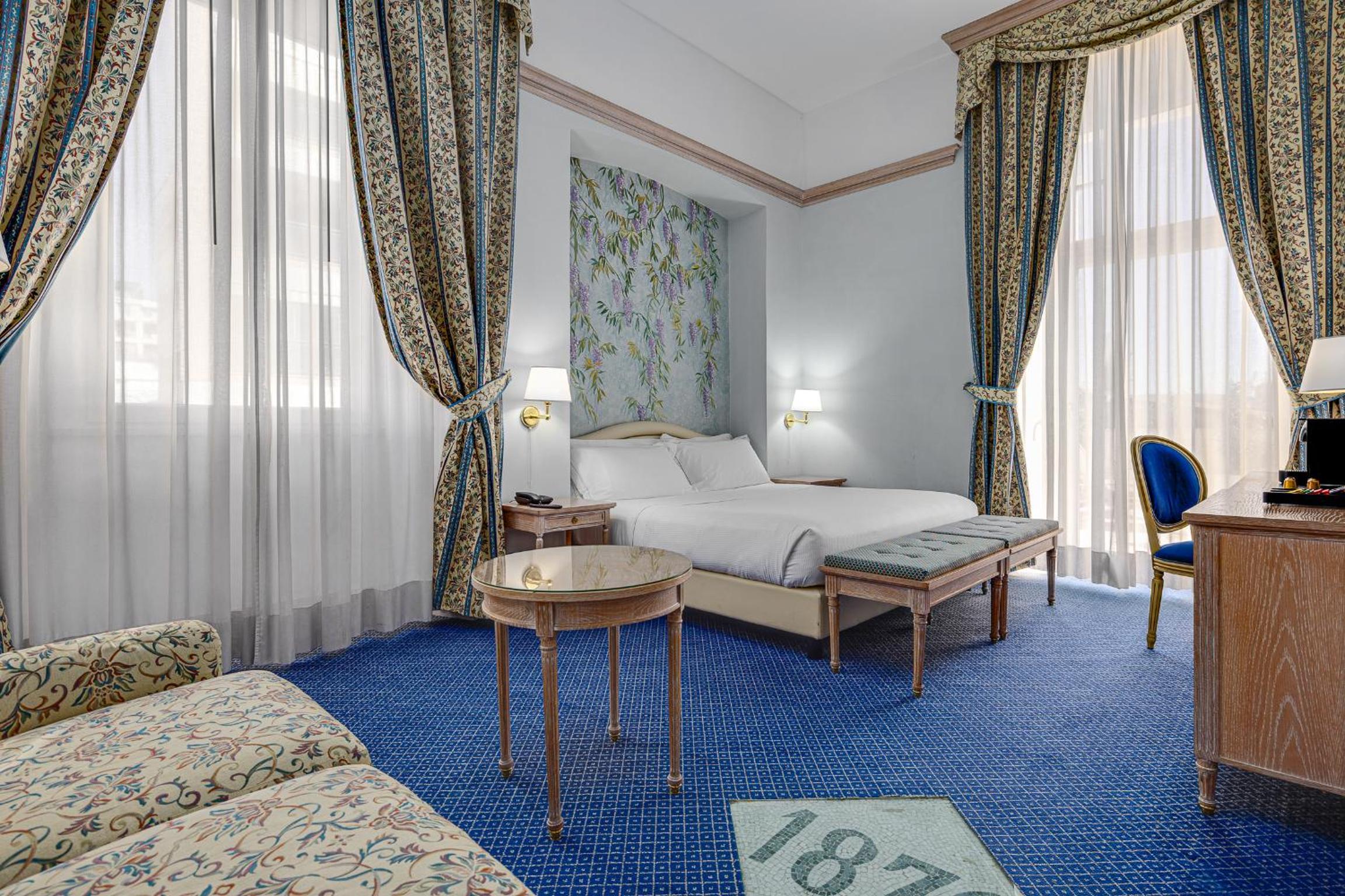 Junior Suite with Balcony