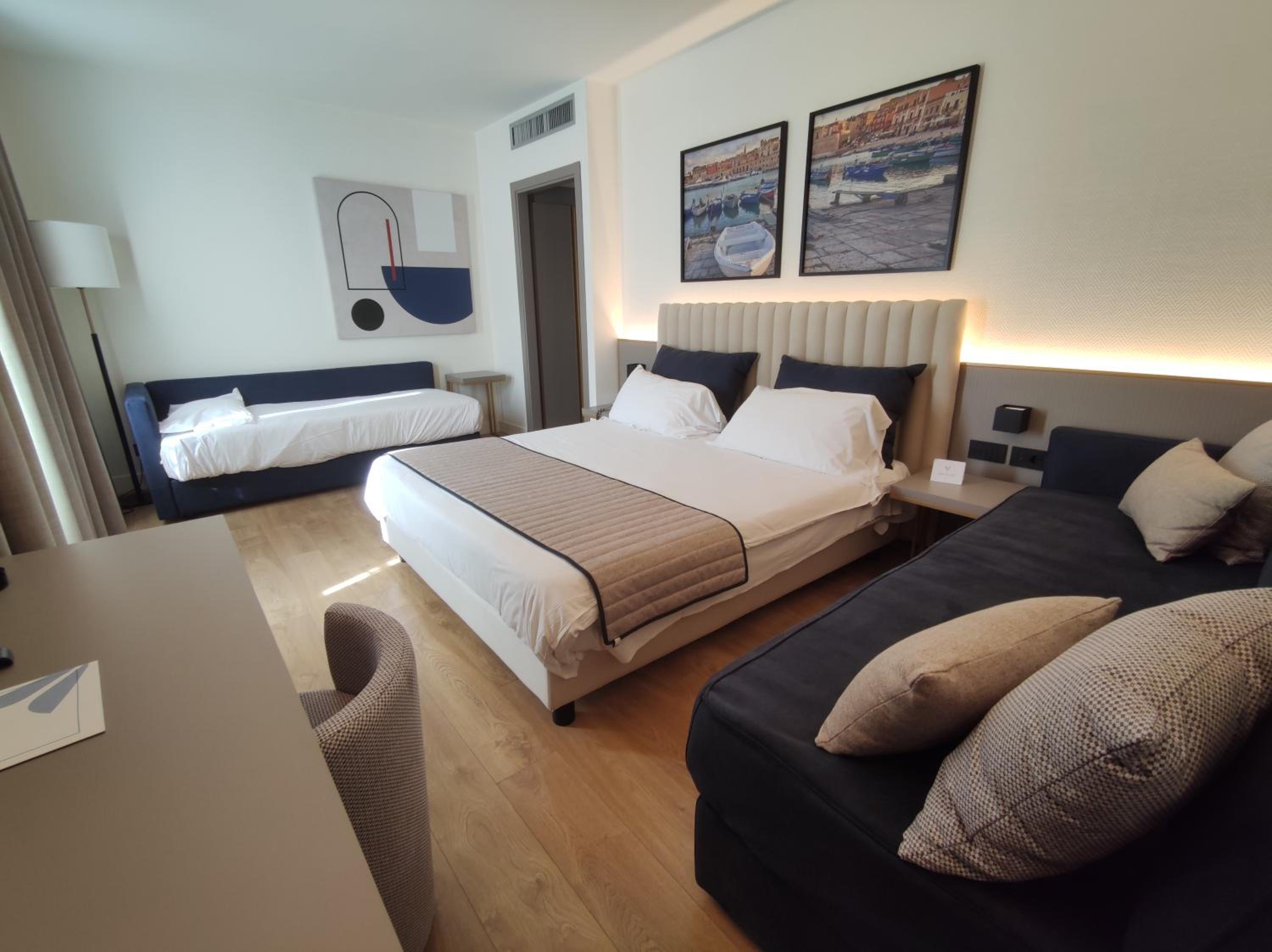Triple Room