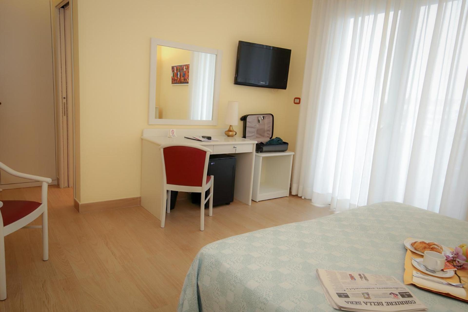 Double Or Twin Room With Balcony - With View