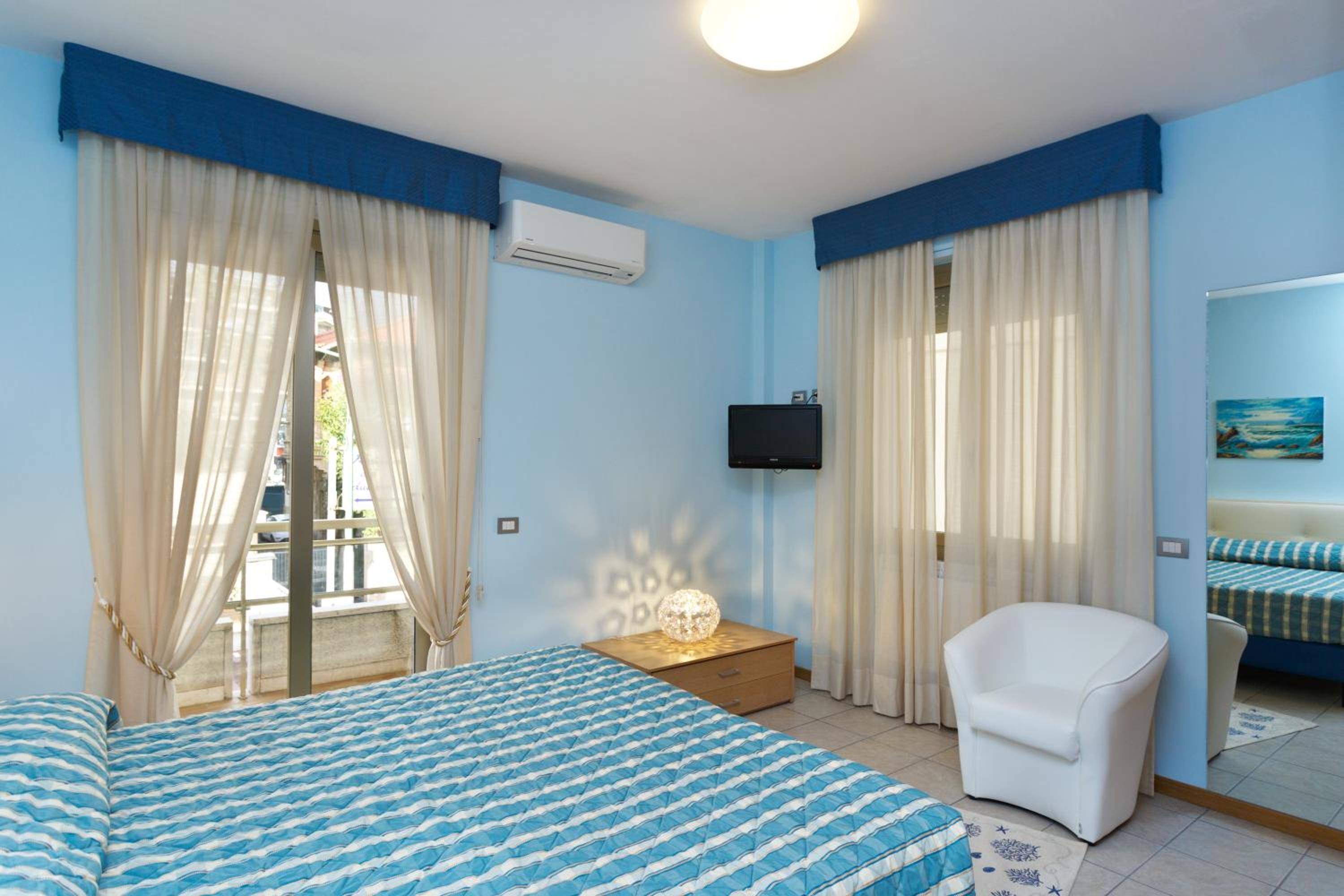 One-Bedroom Apartment with Balcony and Sea View