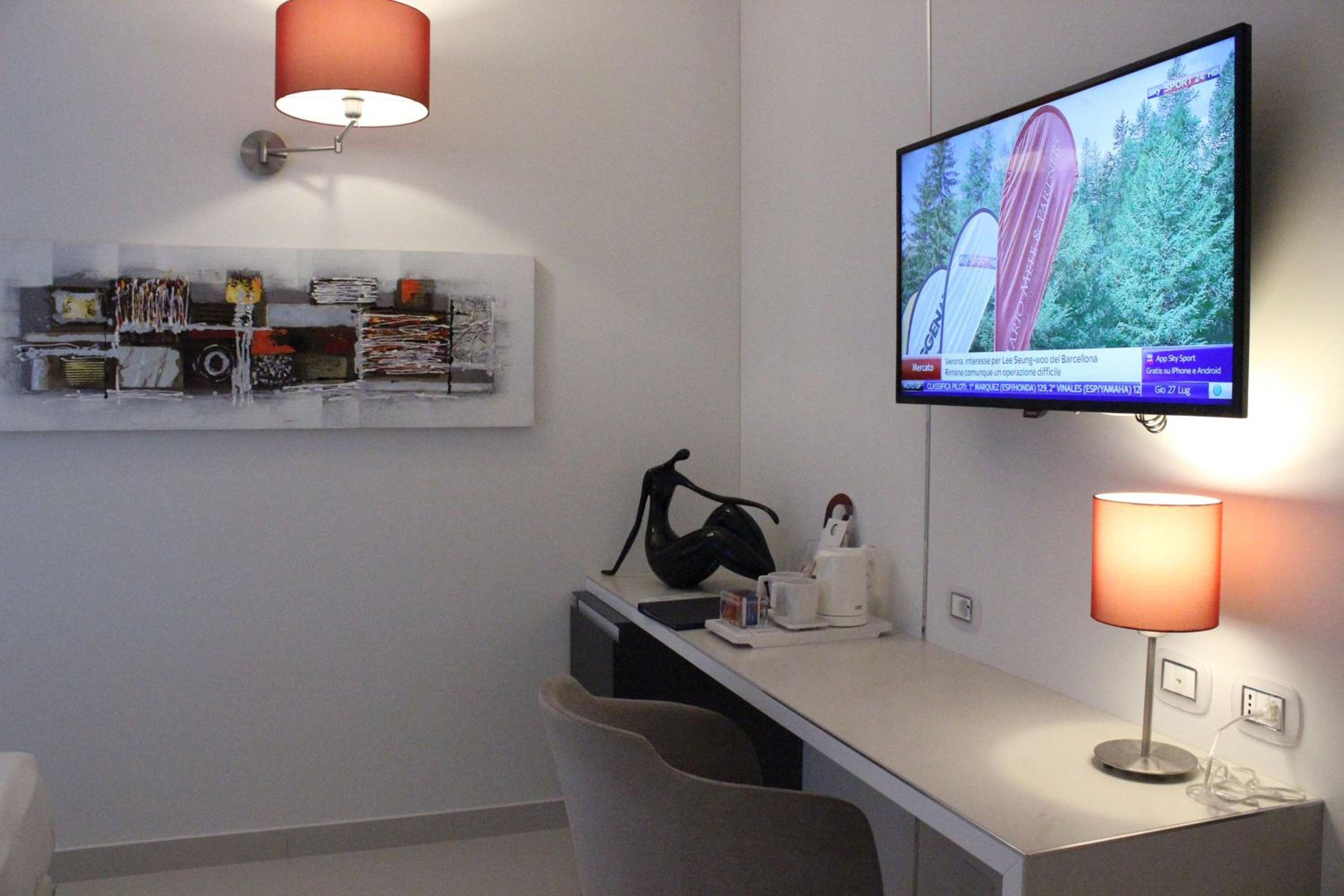 Queen Room with Sofa Bed - Annex