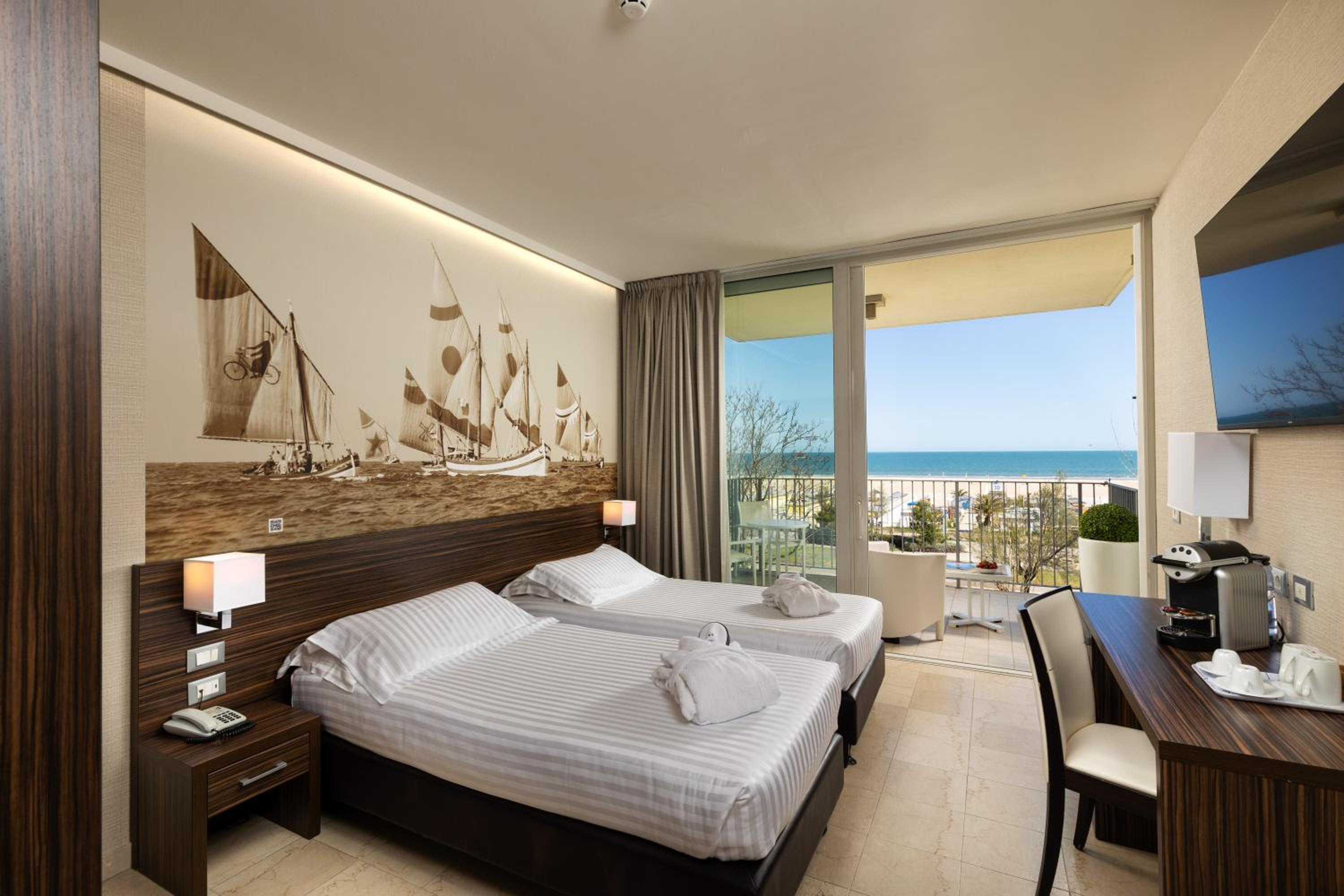 Privilege Twin Room with Balcony and Sea View