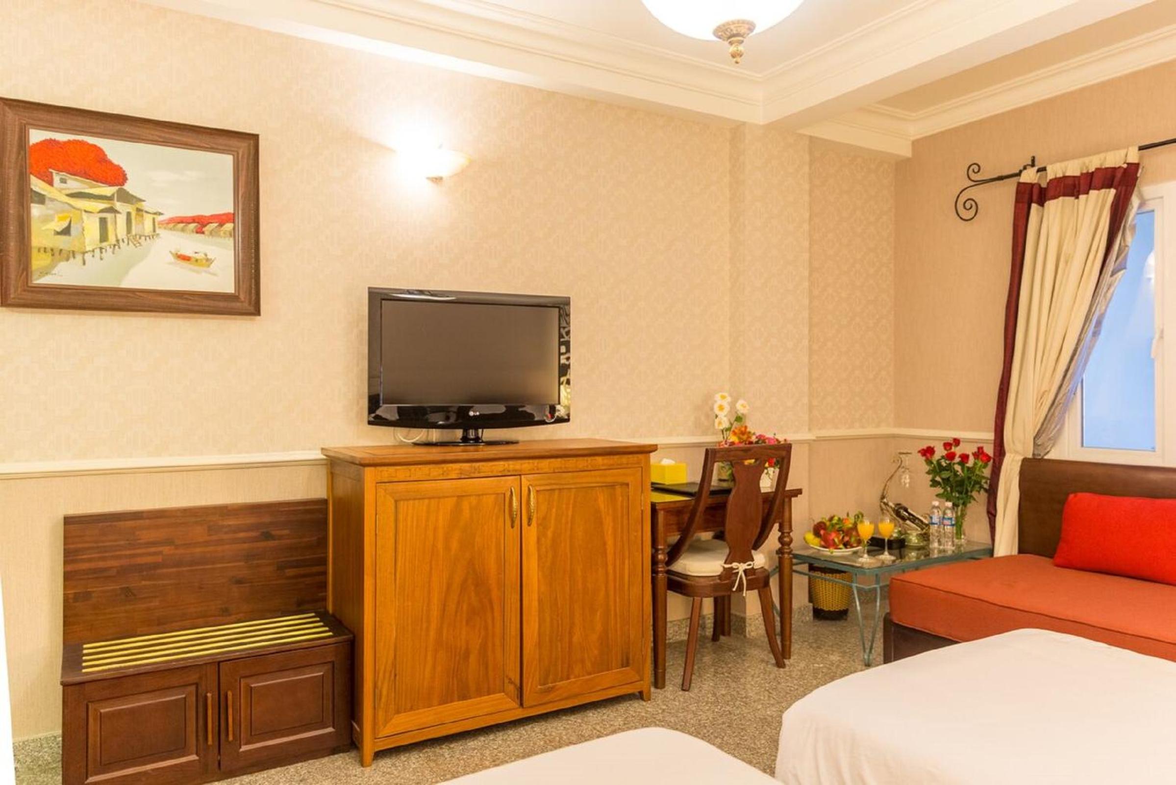 Classic Twin Room with Window