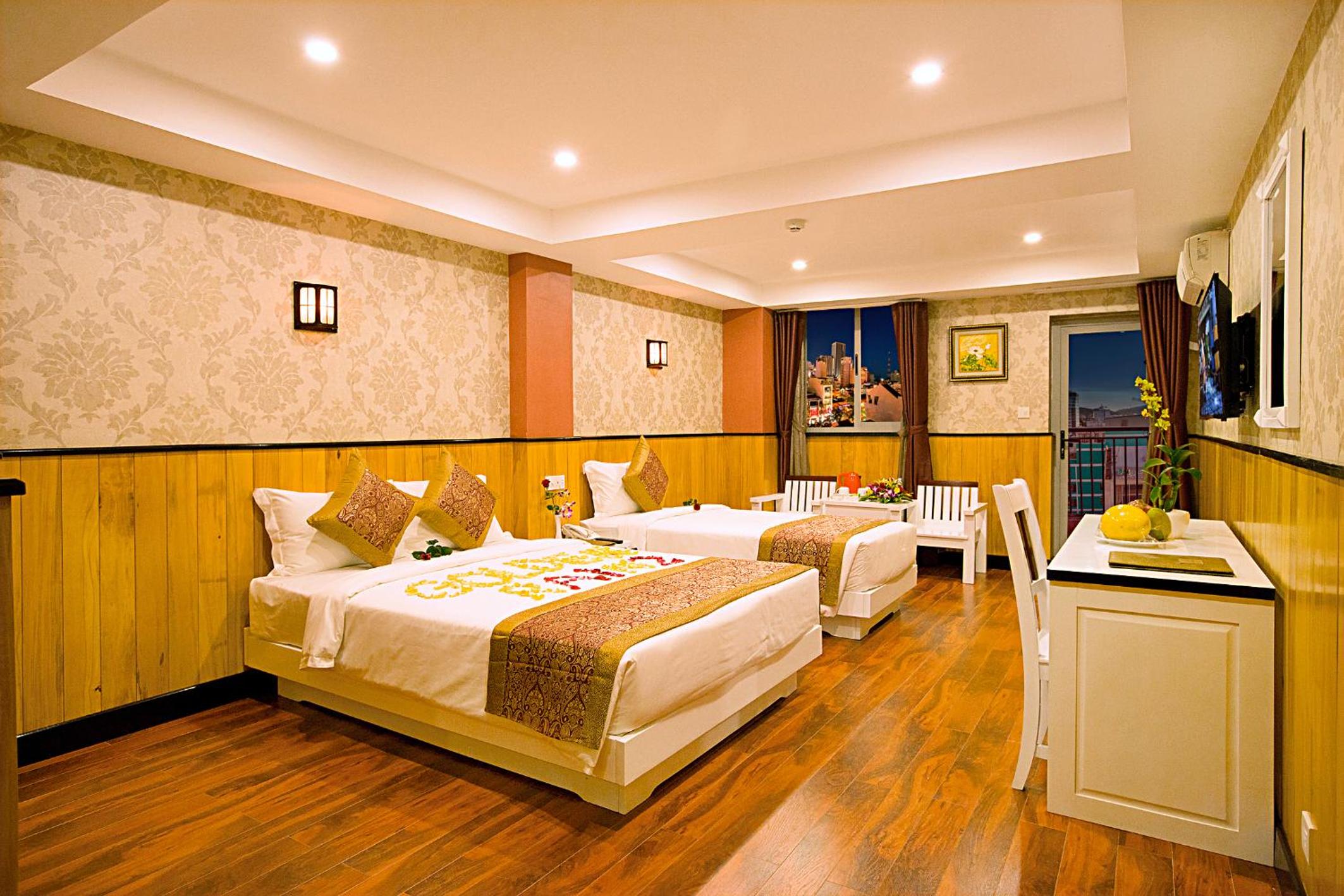 Deluxe Triple Room with Sea View