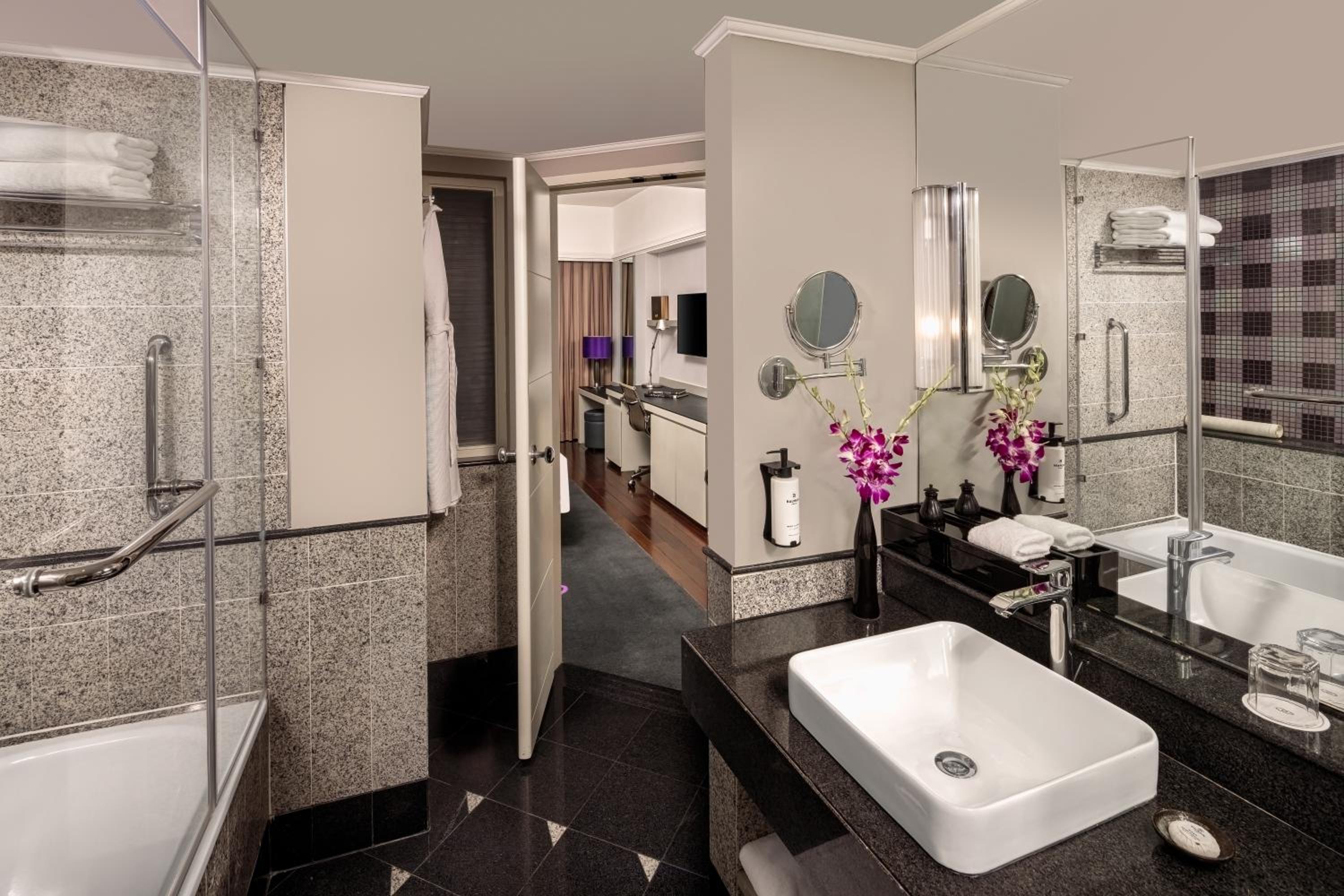 Superior King Room with Club Millésime Access and City View