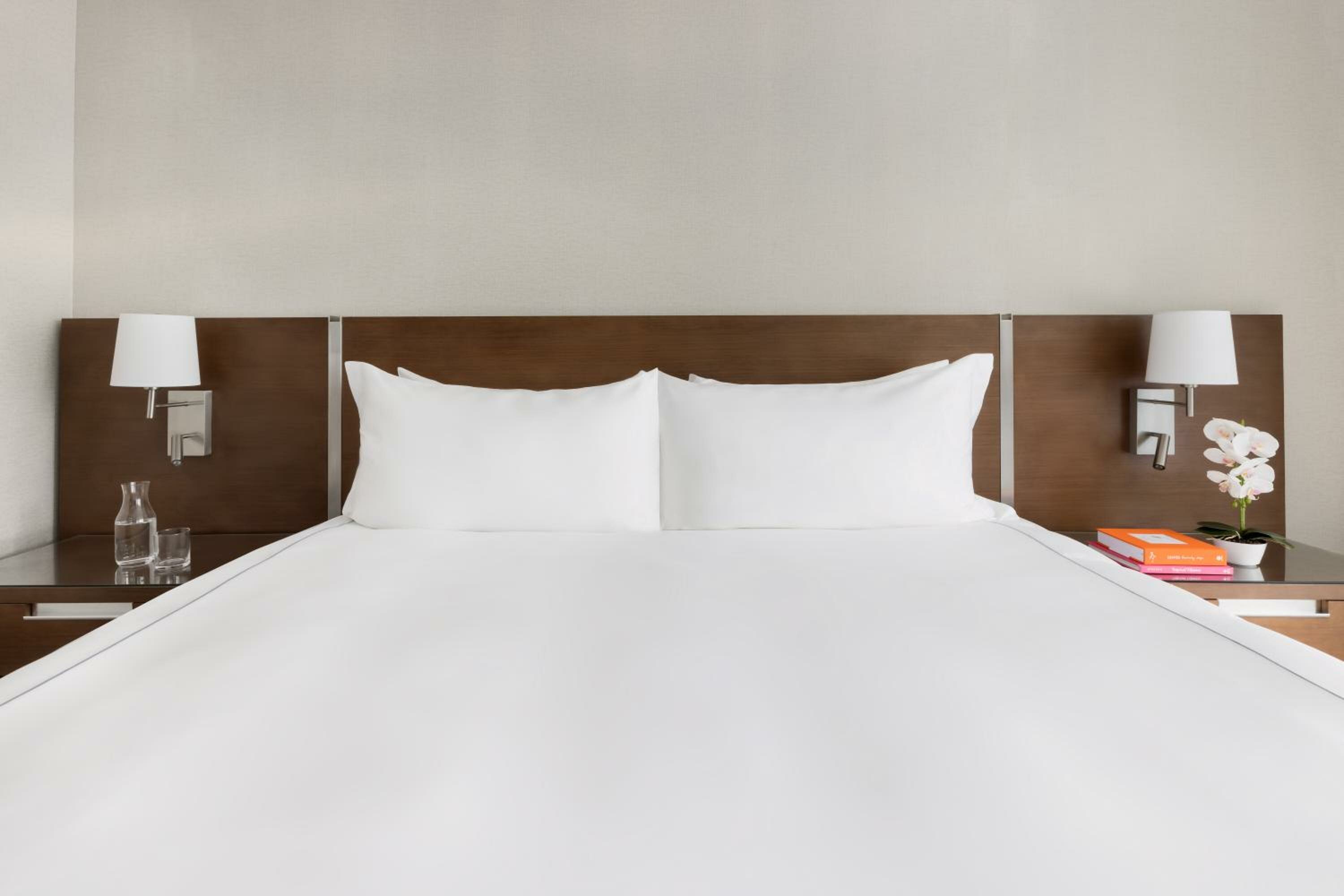 Deluxe King Room with Balcony