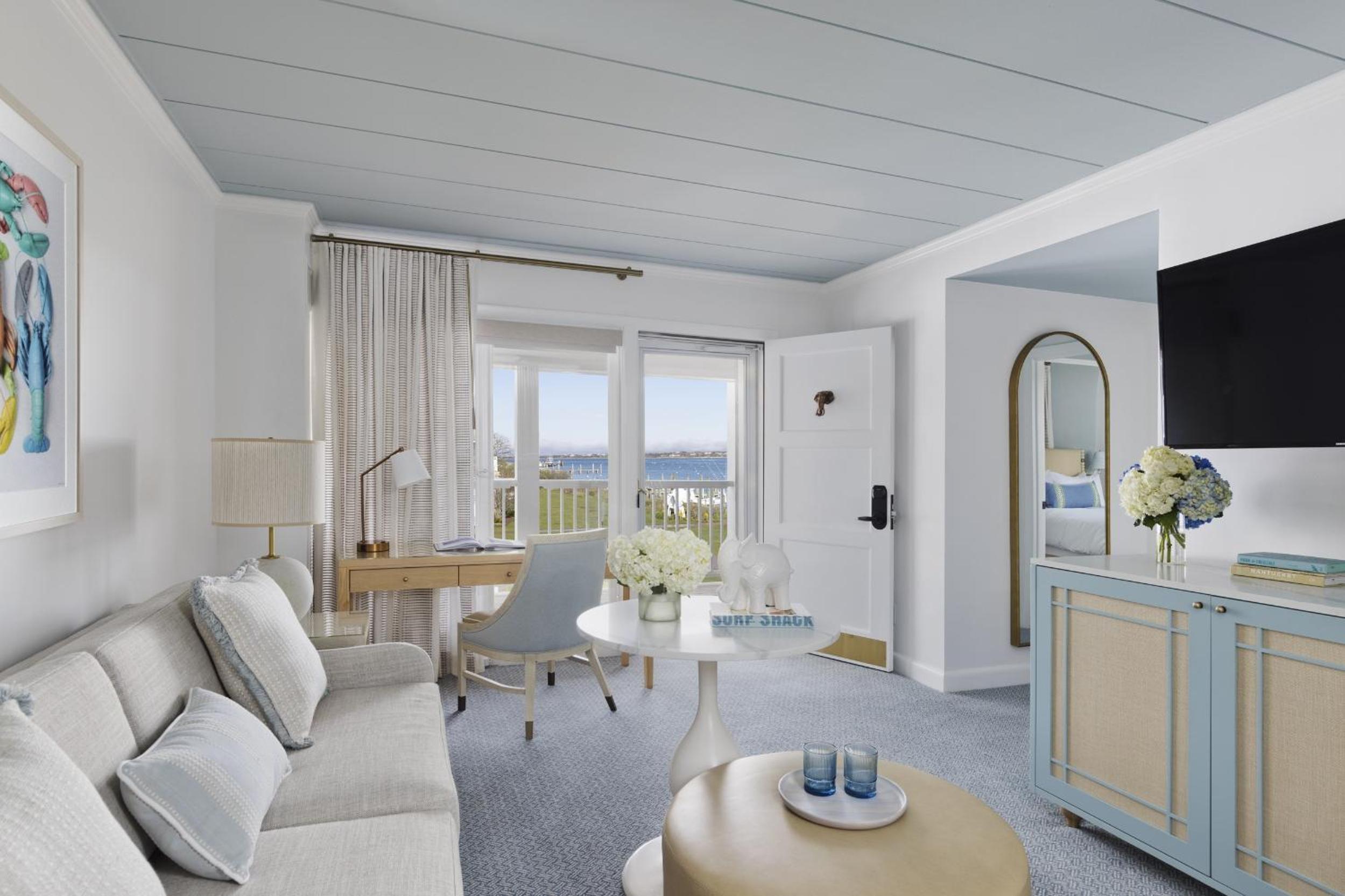 Partial Harborview Suite