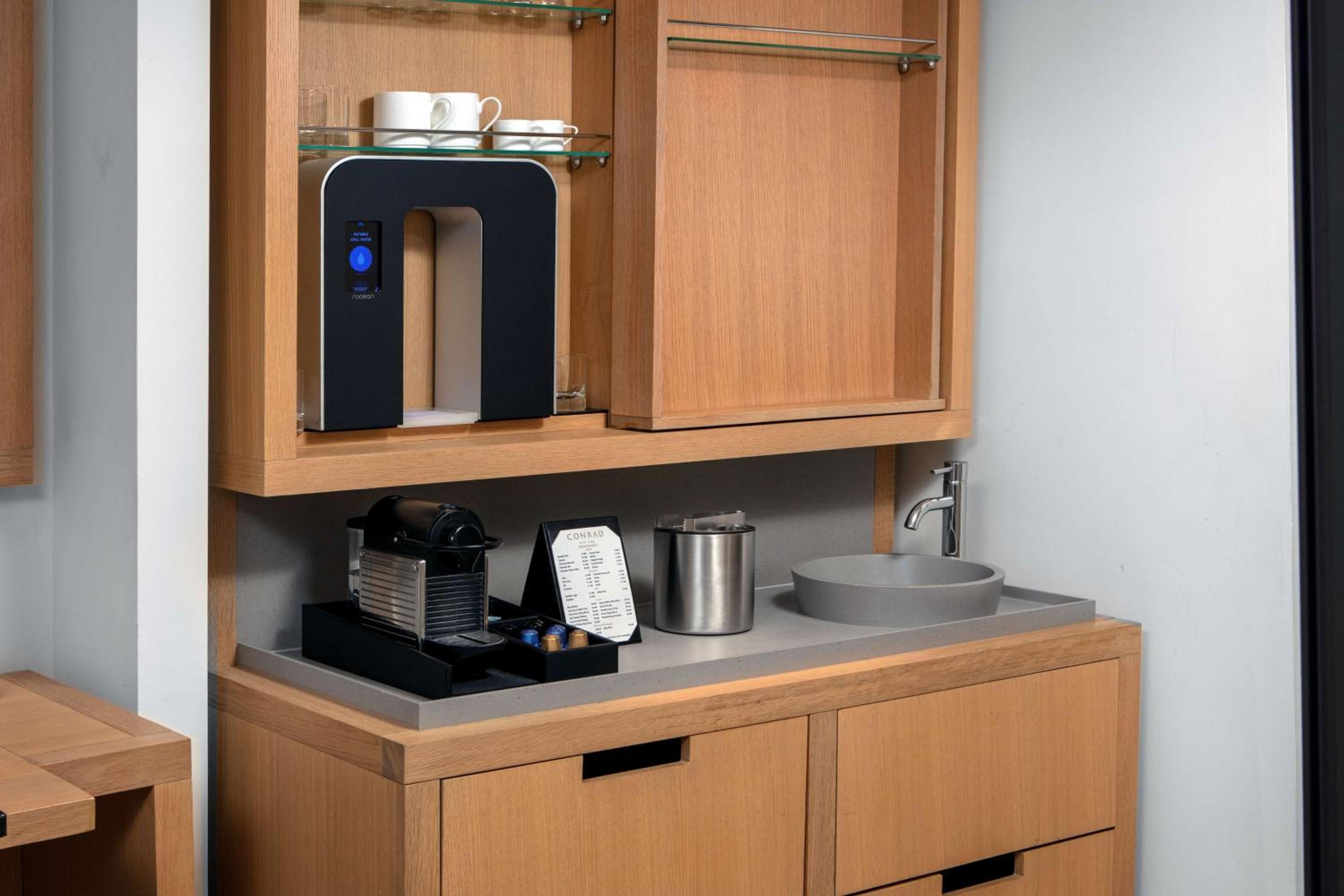 Deluxe King Suite with Sofa Bed