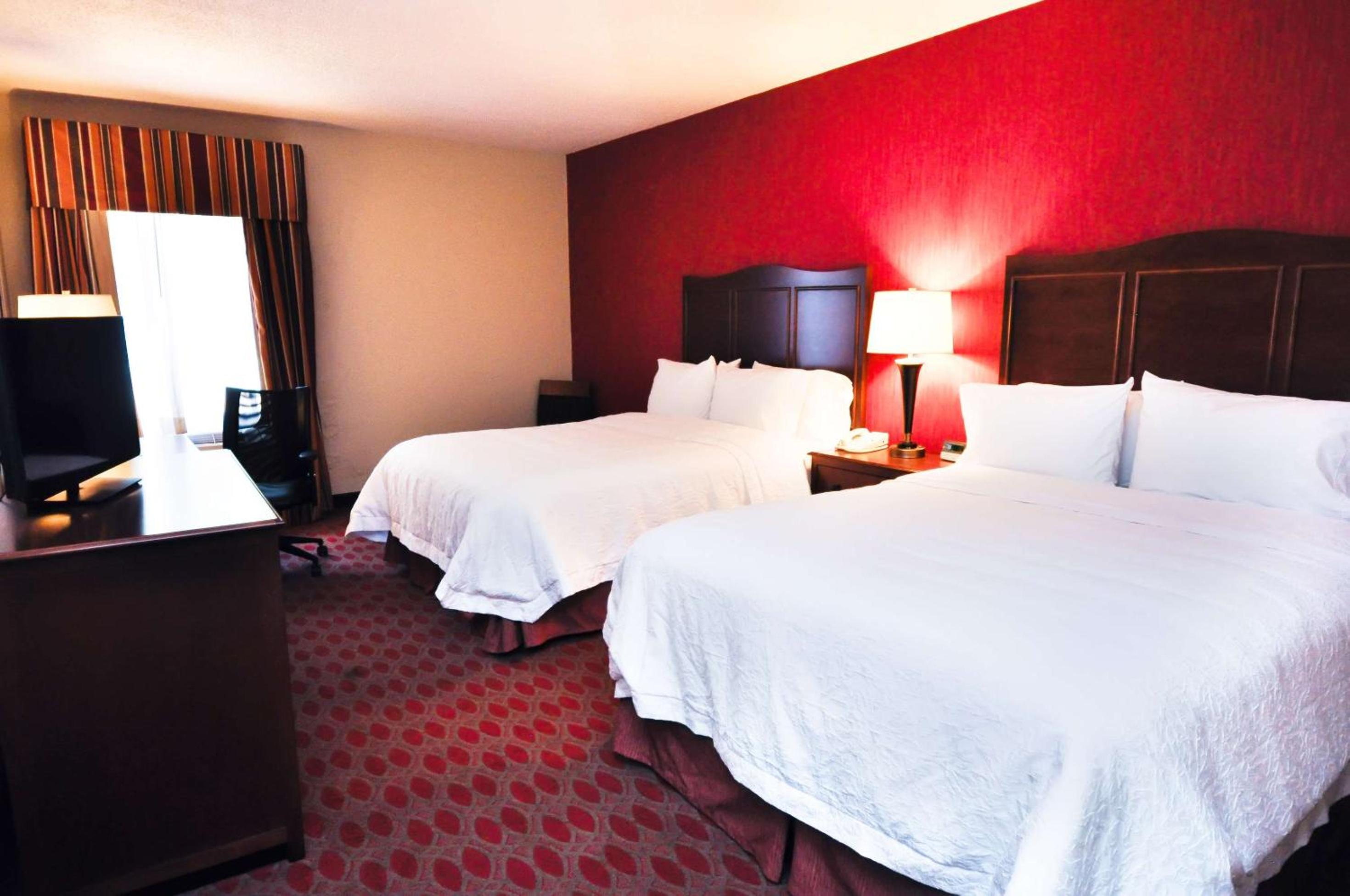 Room with Two Queen Beds - Non-Smoking