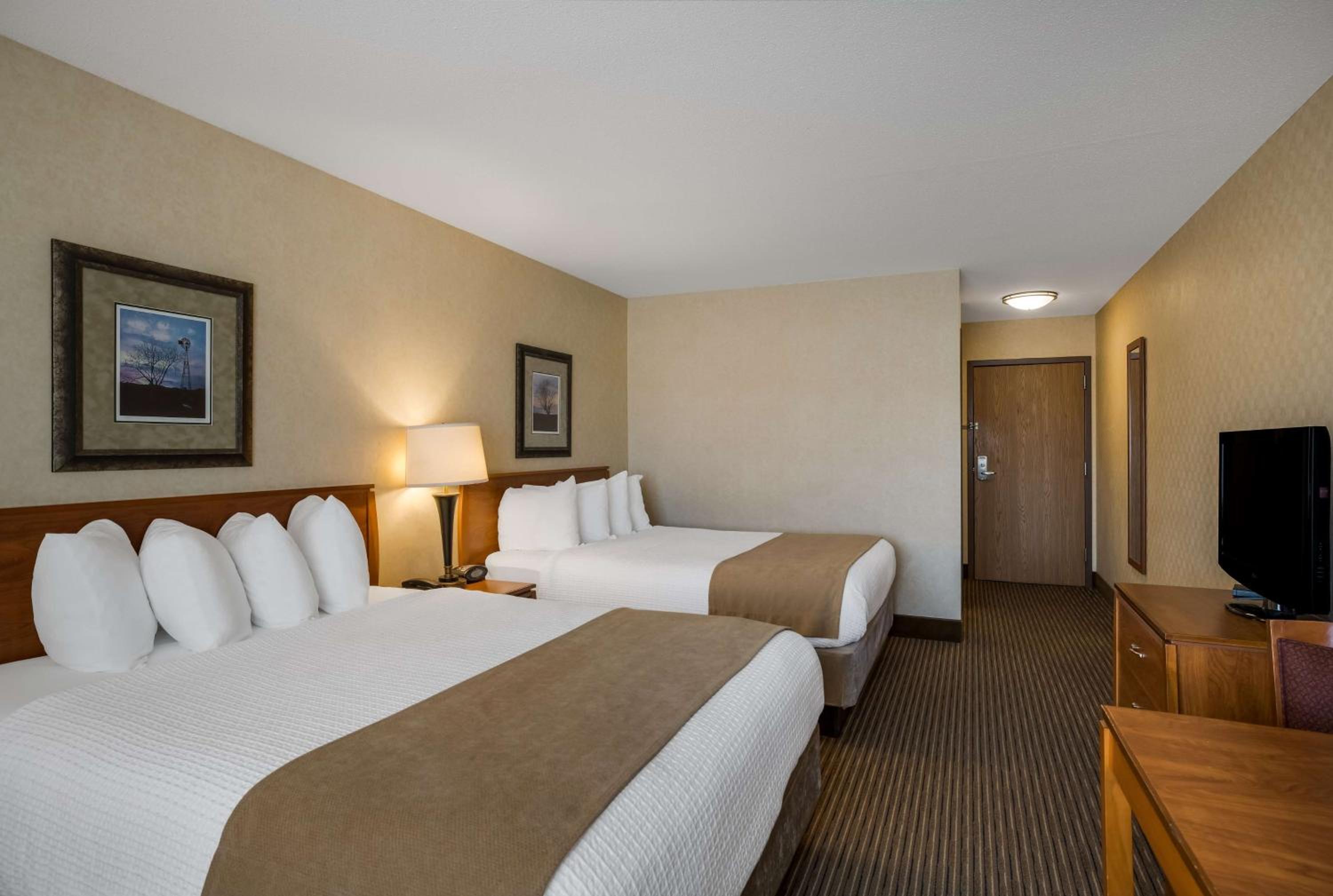 Queen Room with Two Queen Beds - Communication Assistance