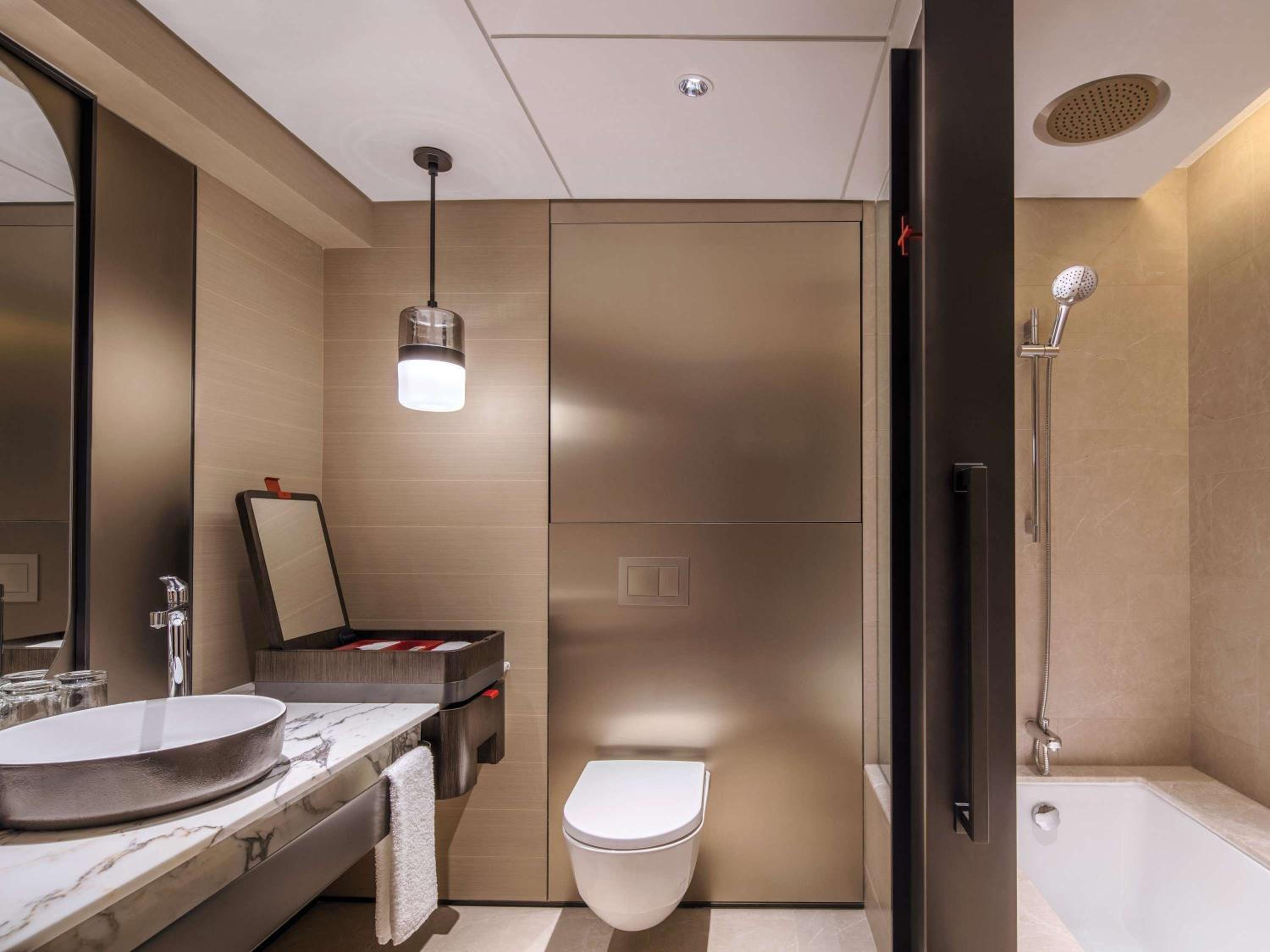 Executive Marina Bay, 1 King, L65 Lounge Access, High Floor, Balcony, Marina Bay View