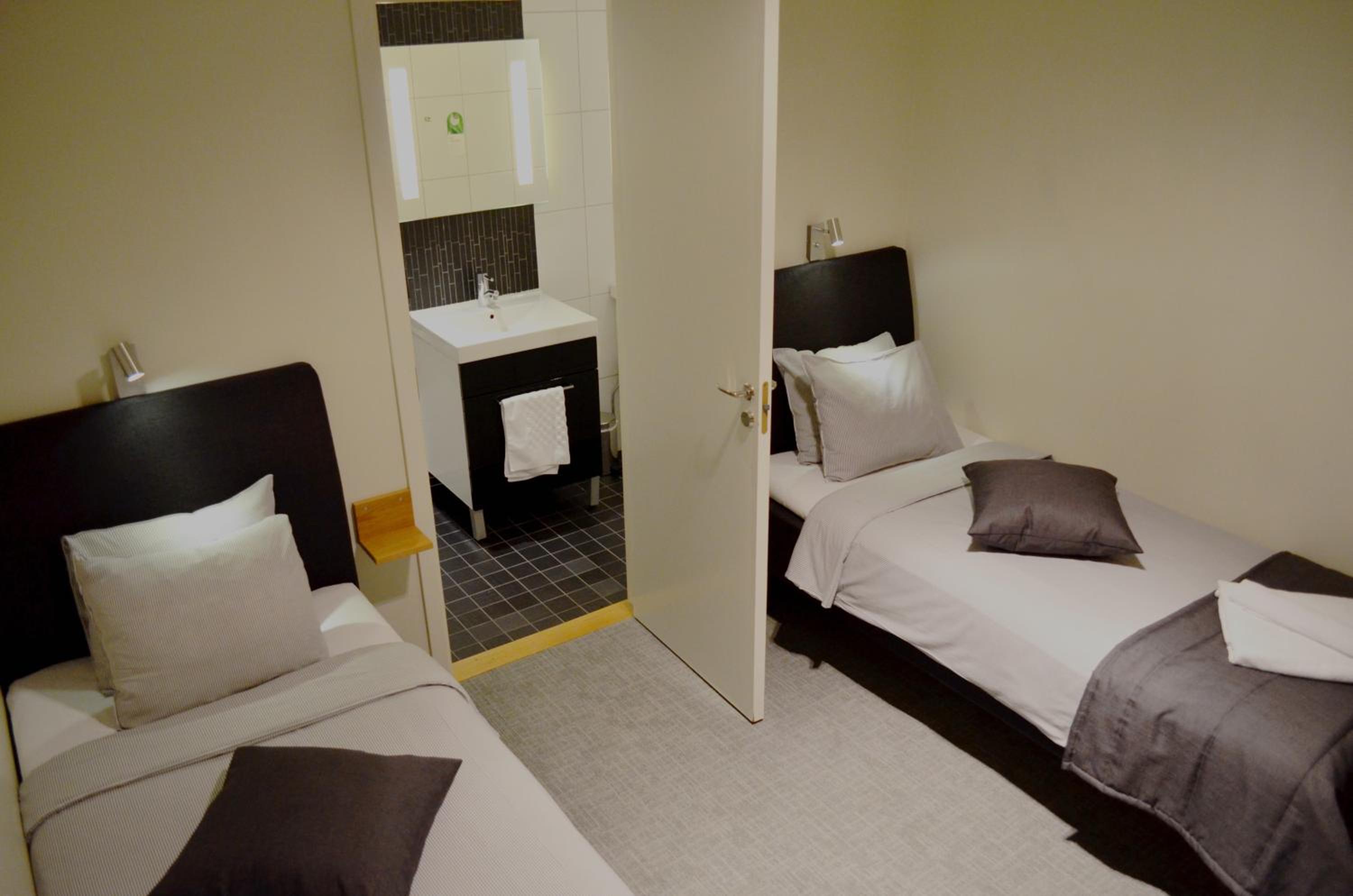 Moderate Twin Room without Window