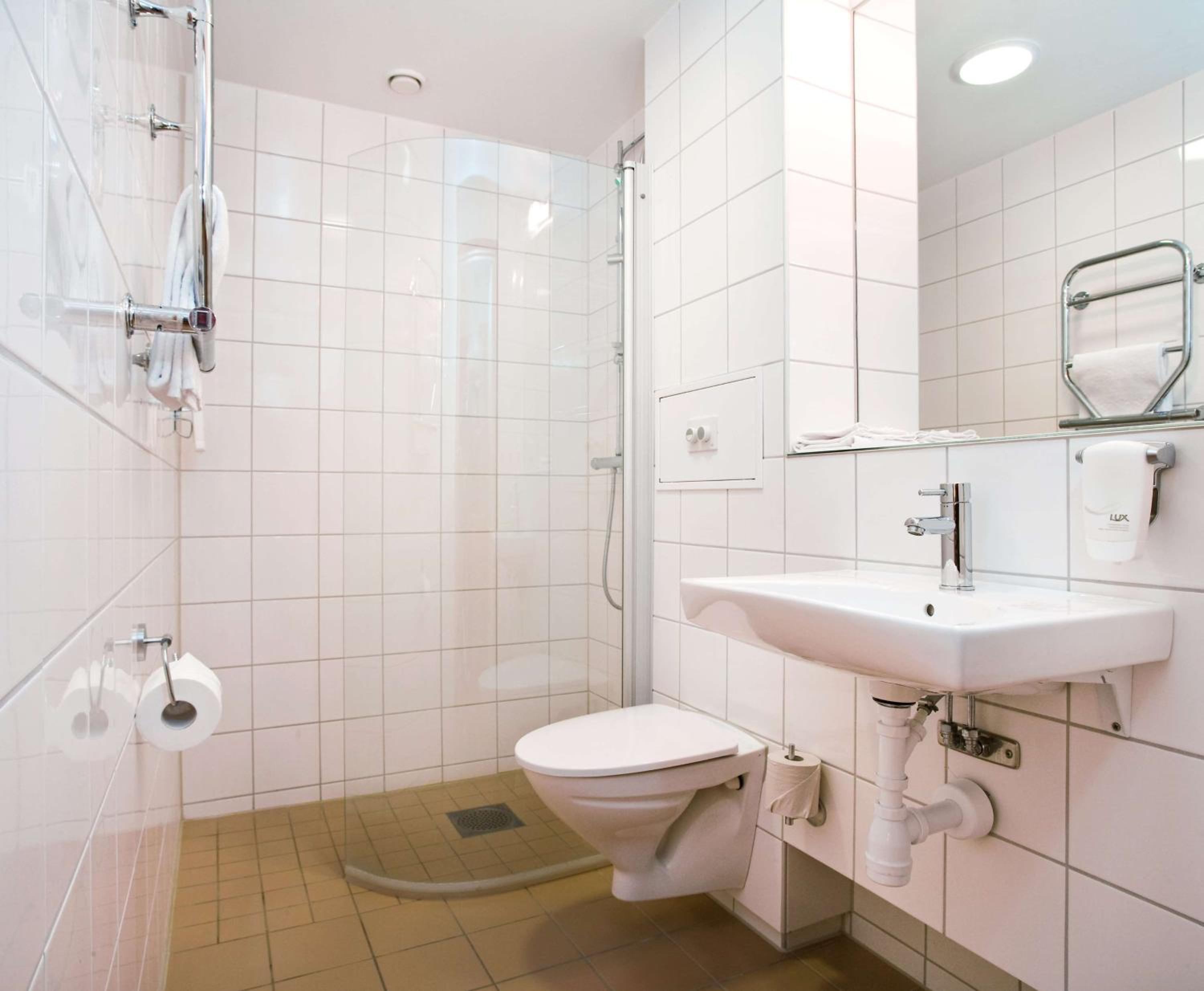 Standard Family Room with Kitchenette (5 People)