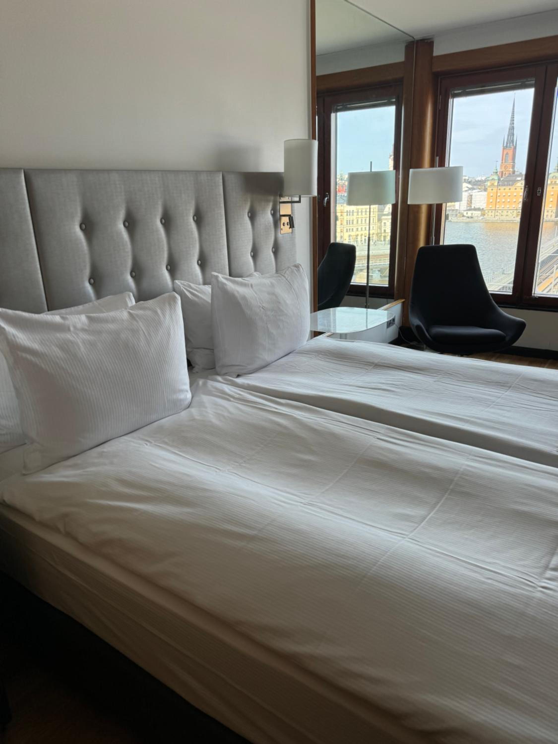 Deluxe King Room with View