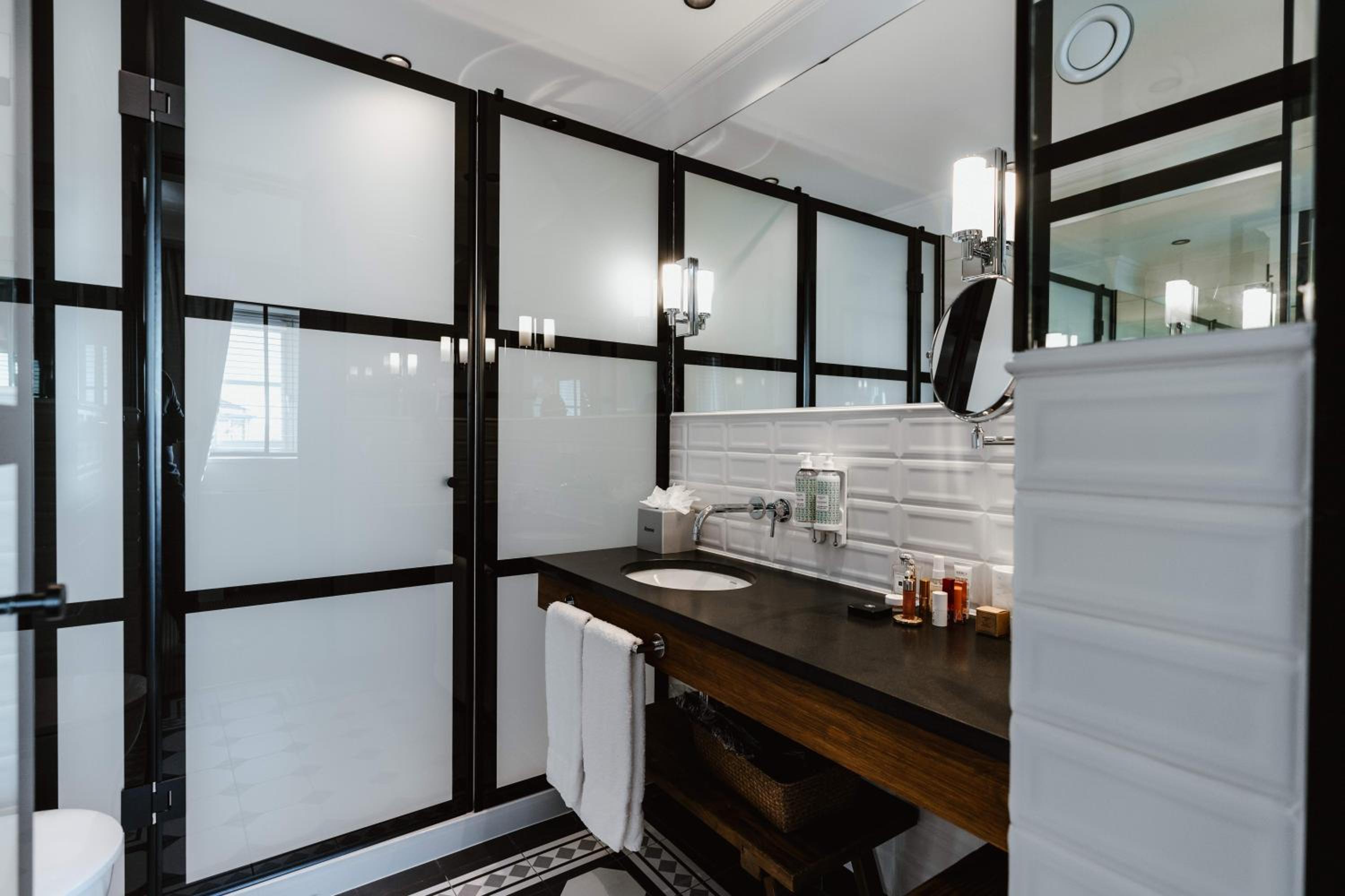 Premium Suite with River View