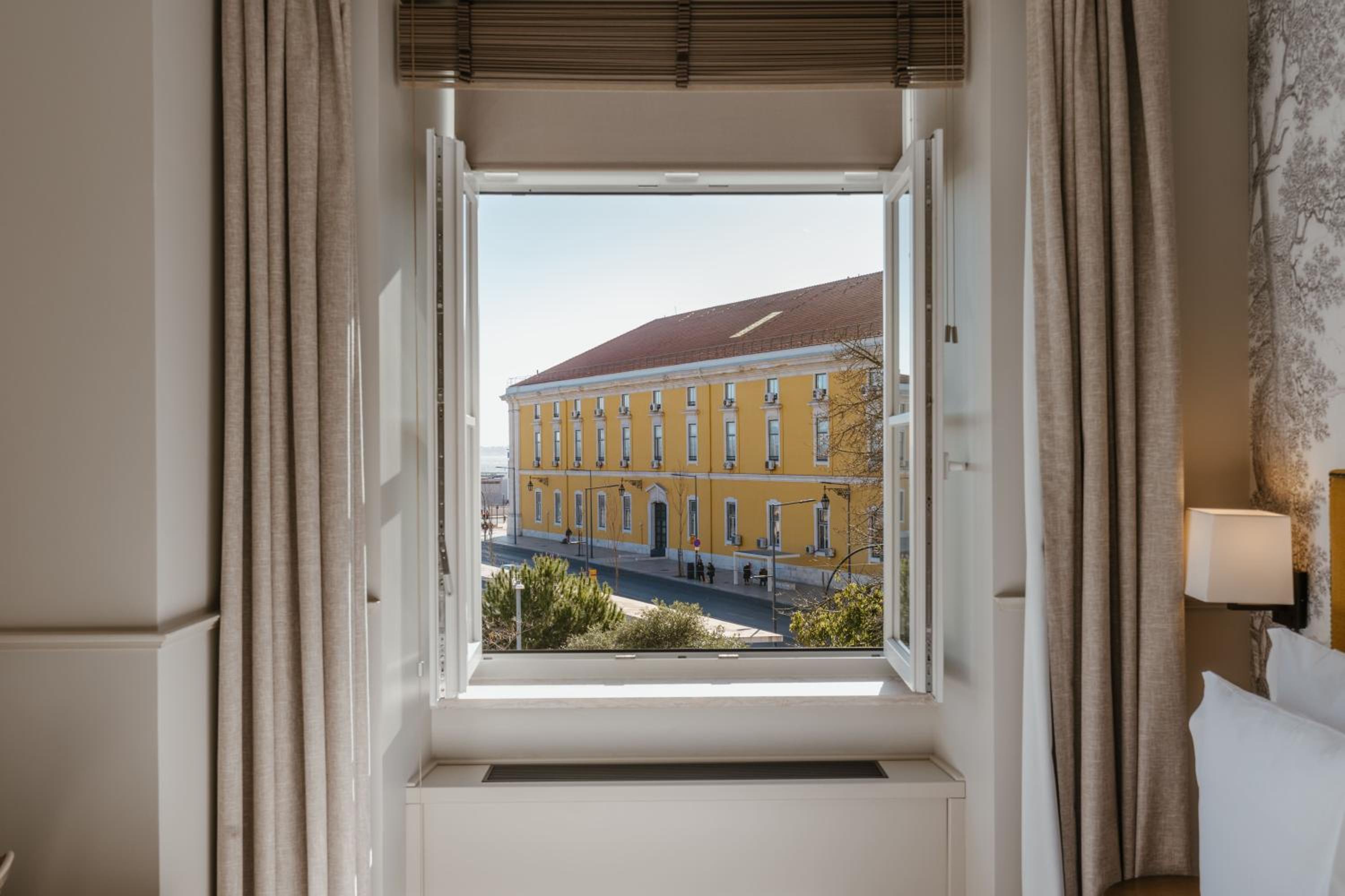 Deluxe Double Room with River View