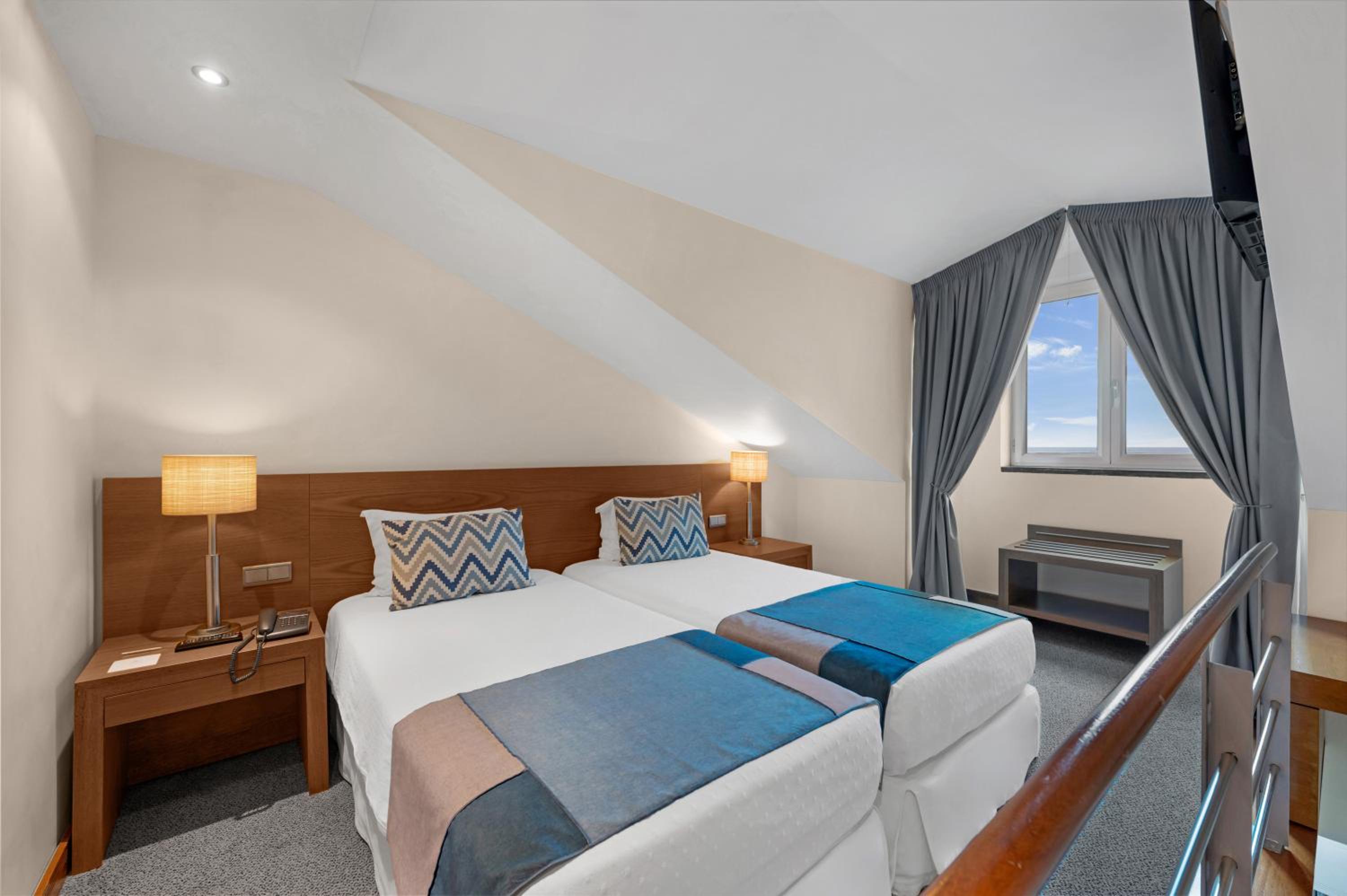 Twin Junior Suite with Garden View