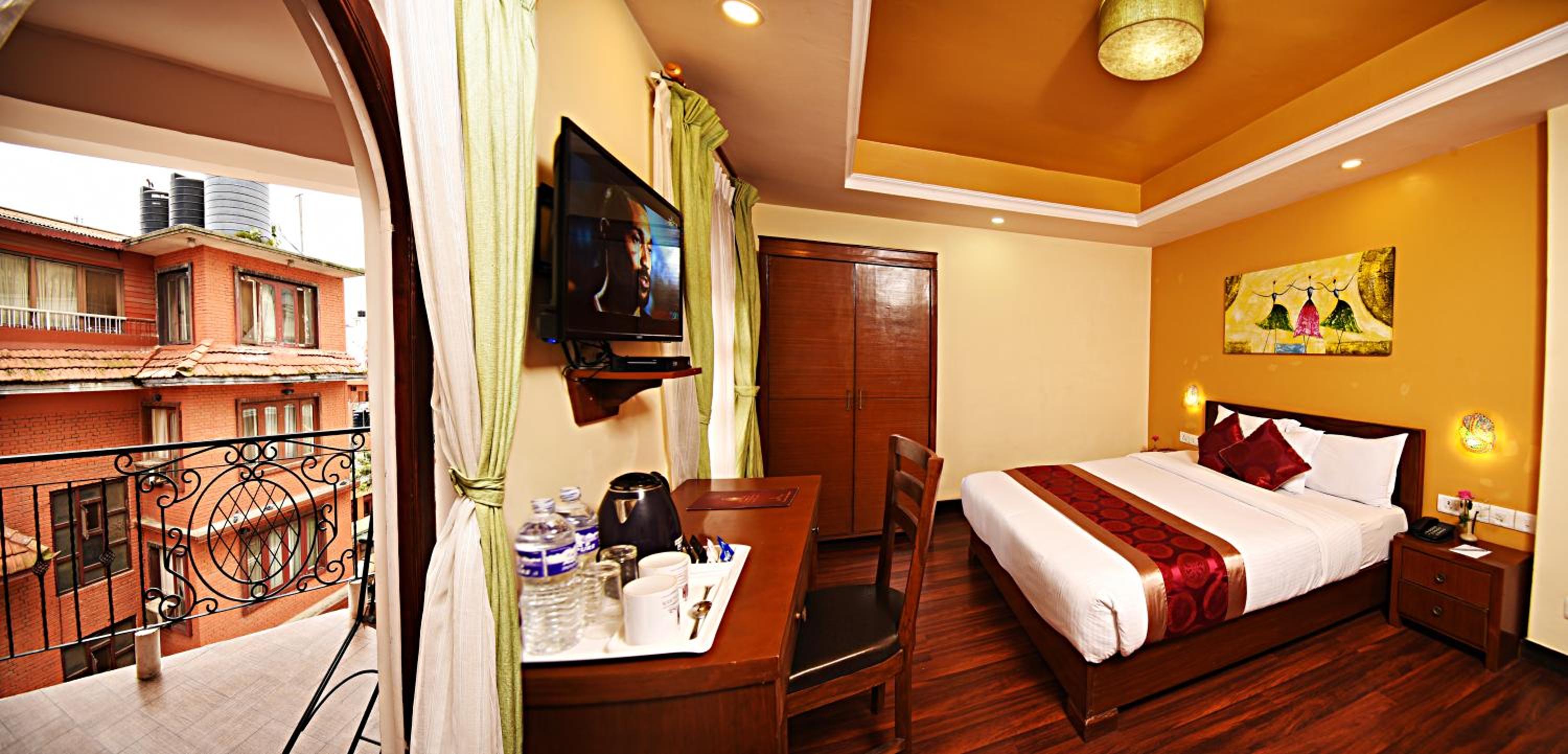 Deluxe Double or Twin Room with Balcony - Free Airport Pickup