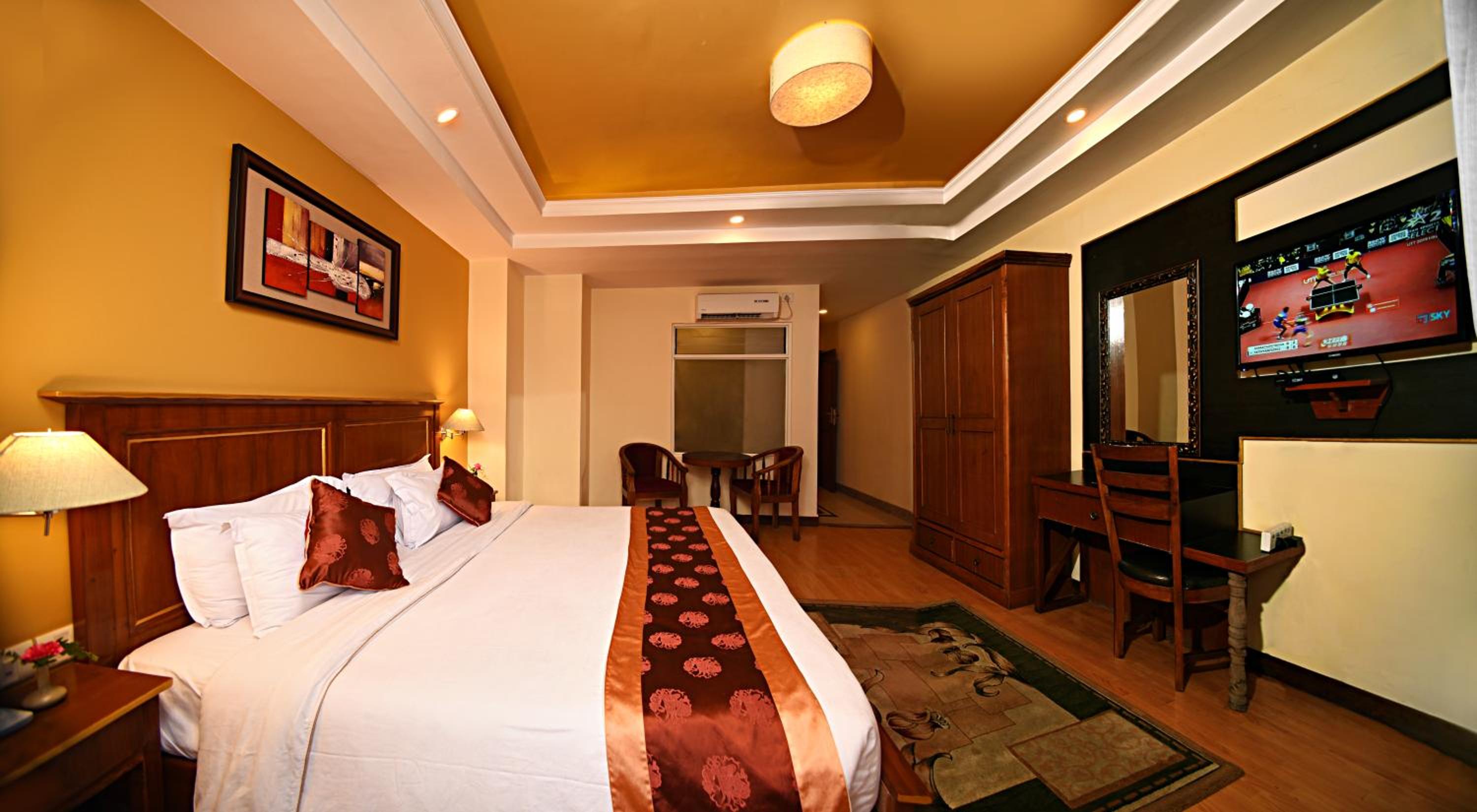 Deluxe Double or Twin Room with Balcony - Free Airport Pickup
