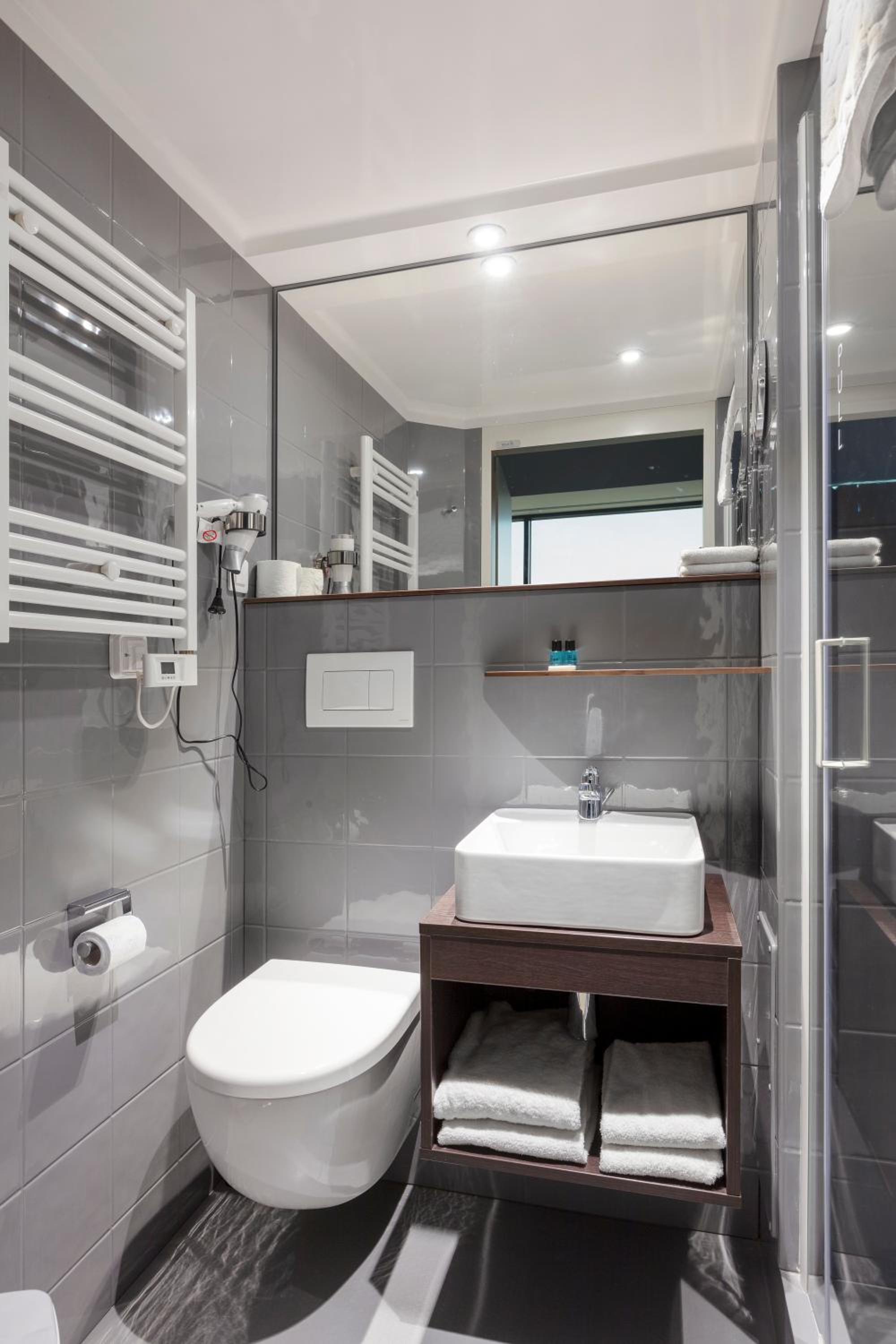 Luxury Studio With Kitchen