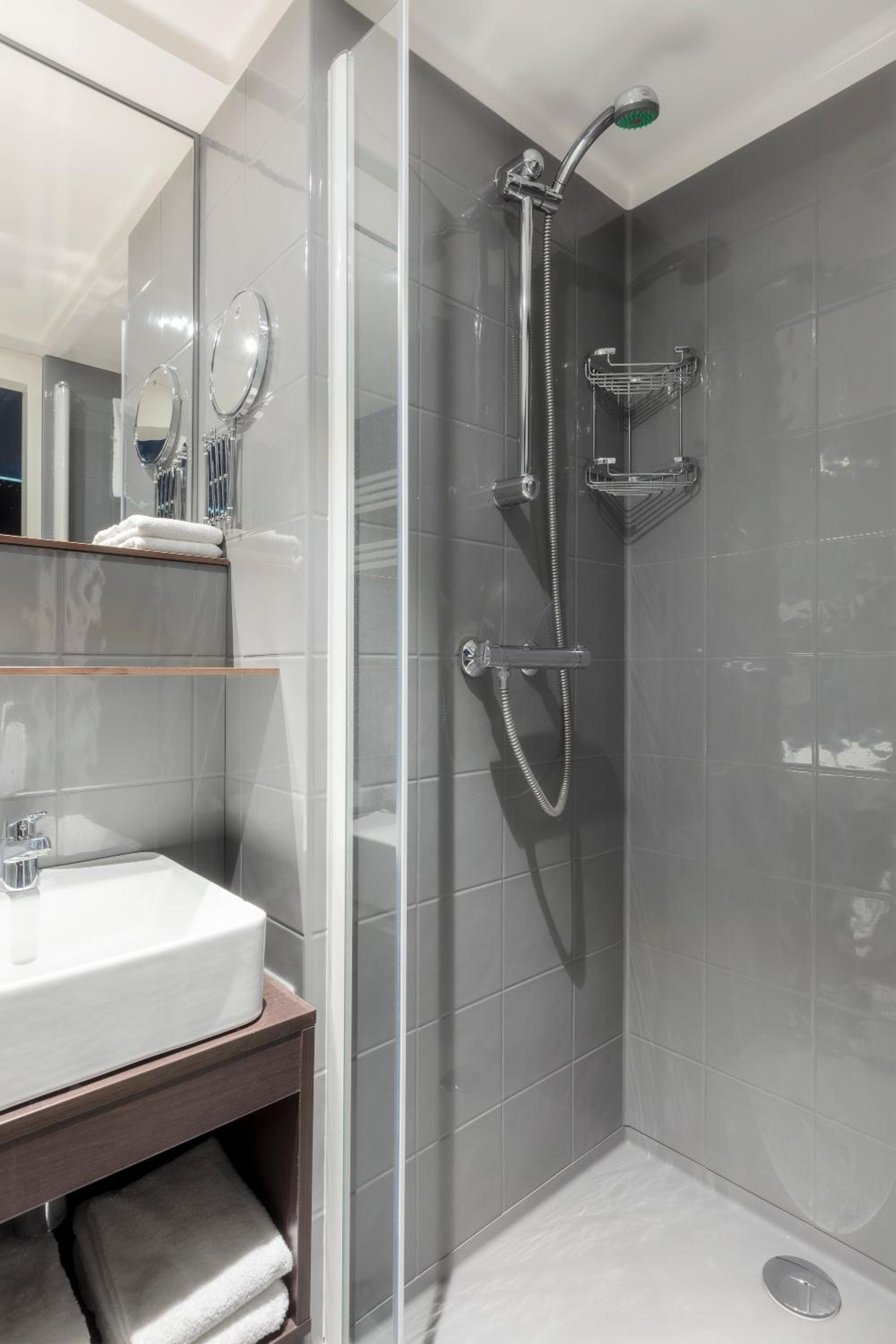 Luxury Studio With Kitchen