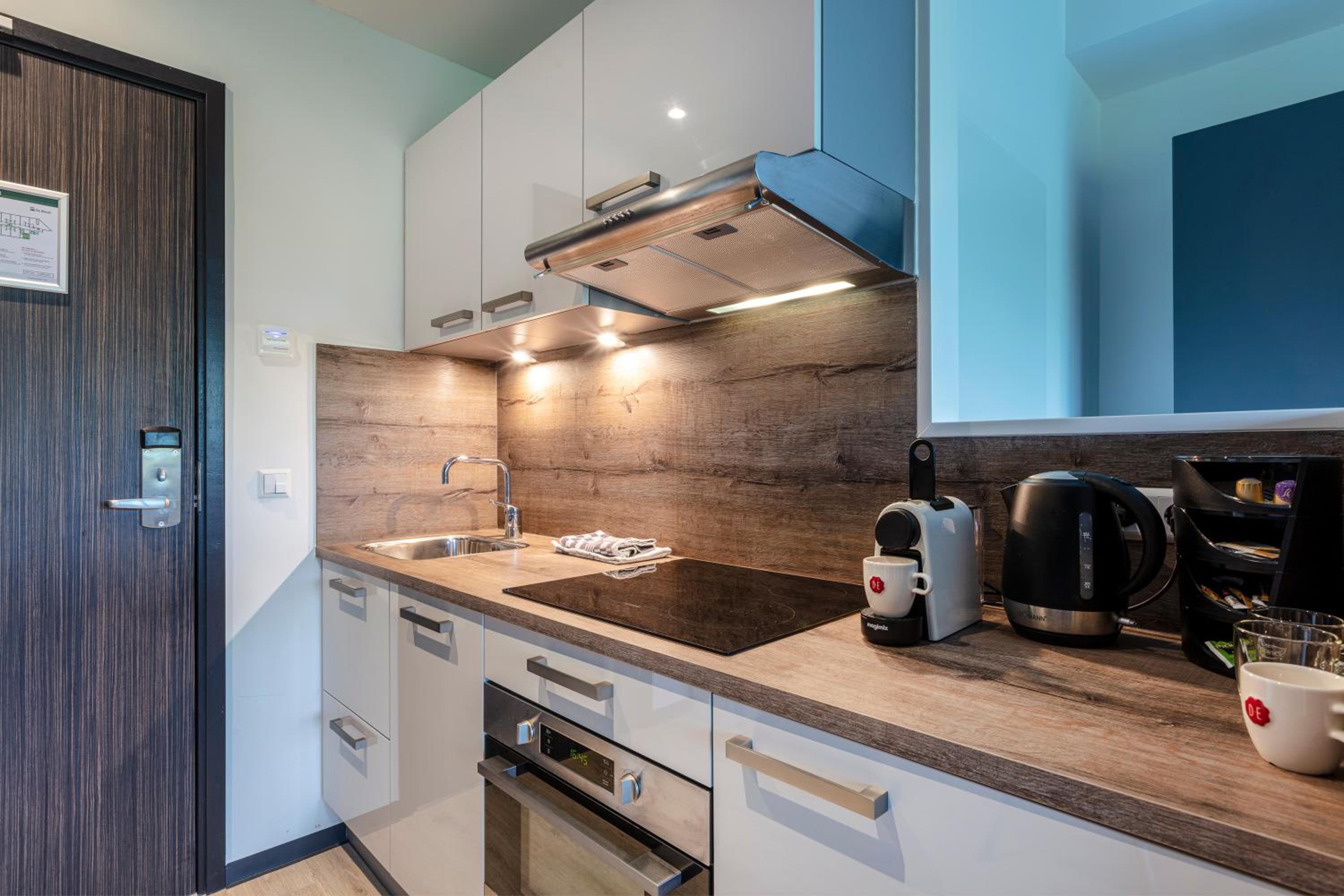 Luxury Studio With Kitchen