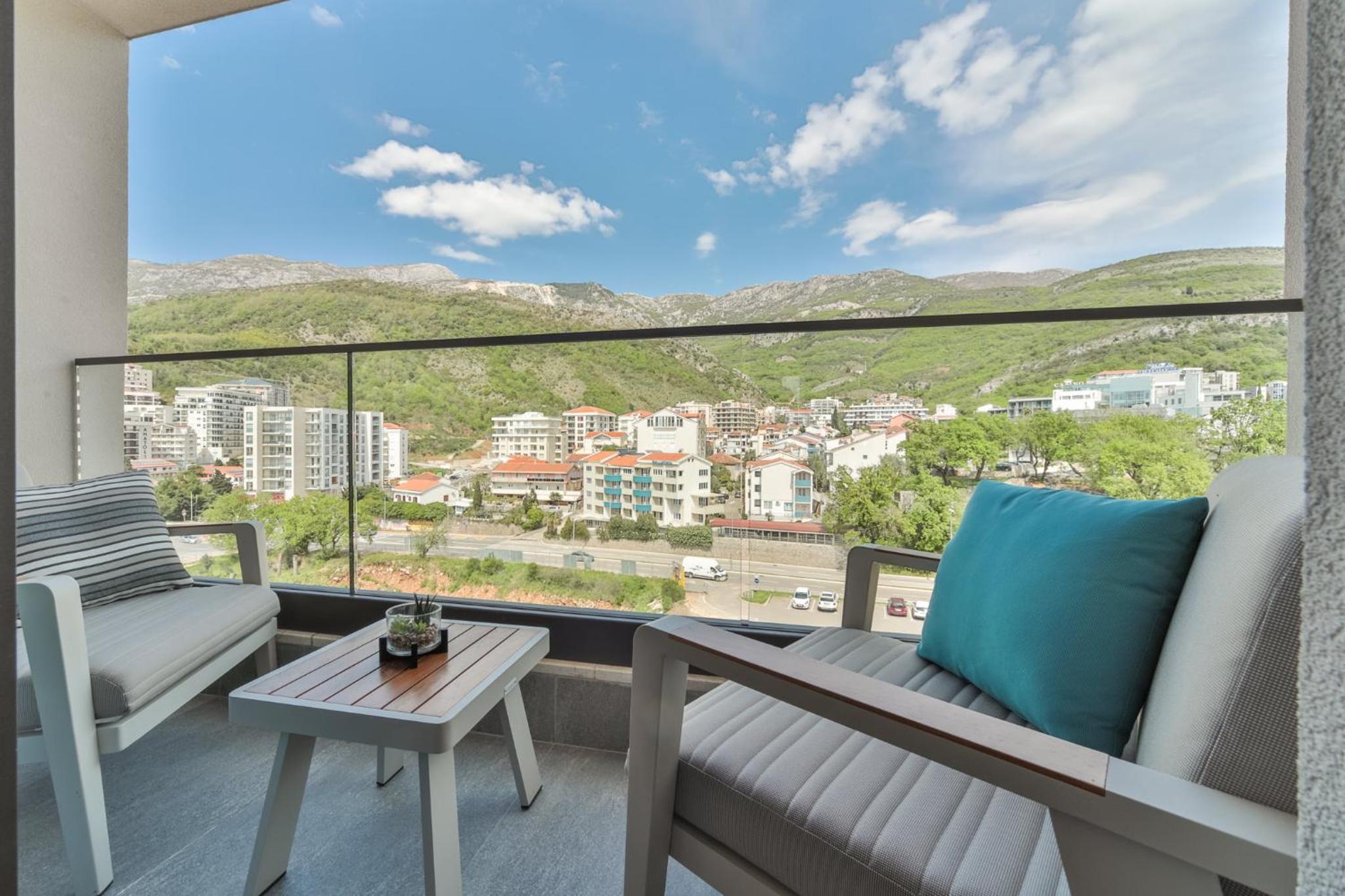 Double Room with Mountain View