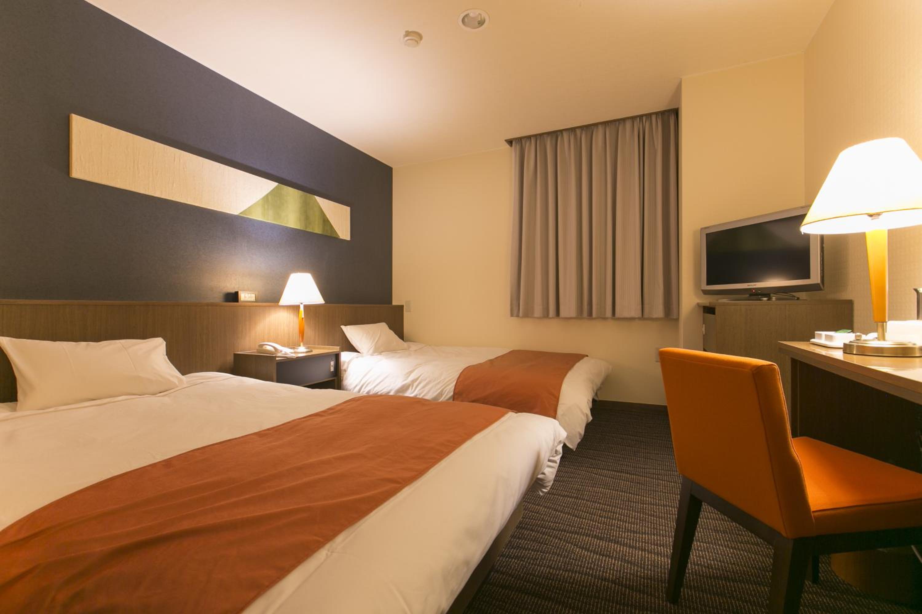 Economy Twin Room - Non-Smoking