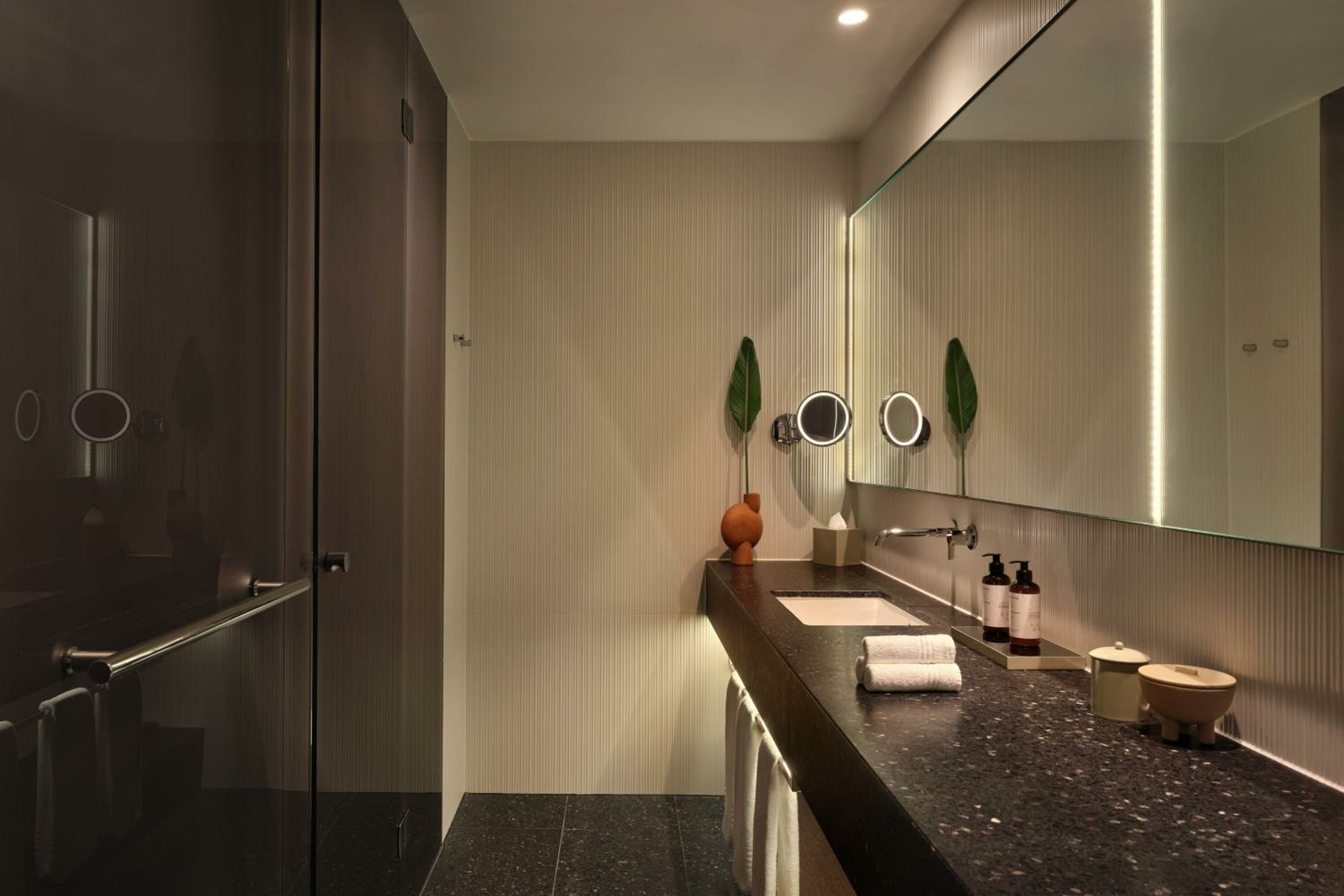 Heritage Superior King Room with Street View