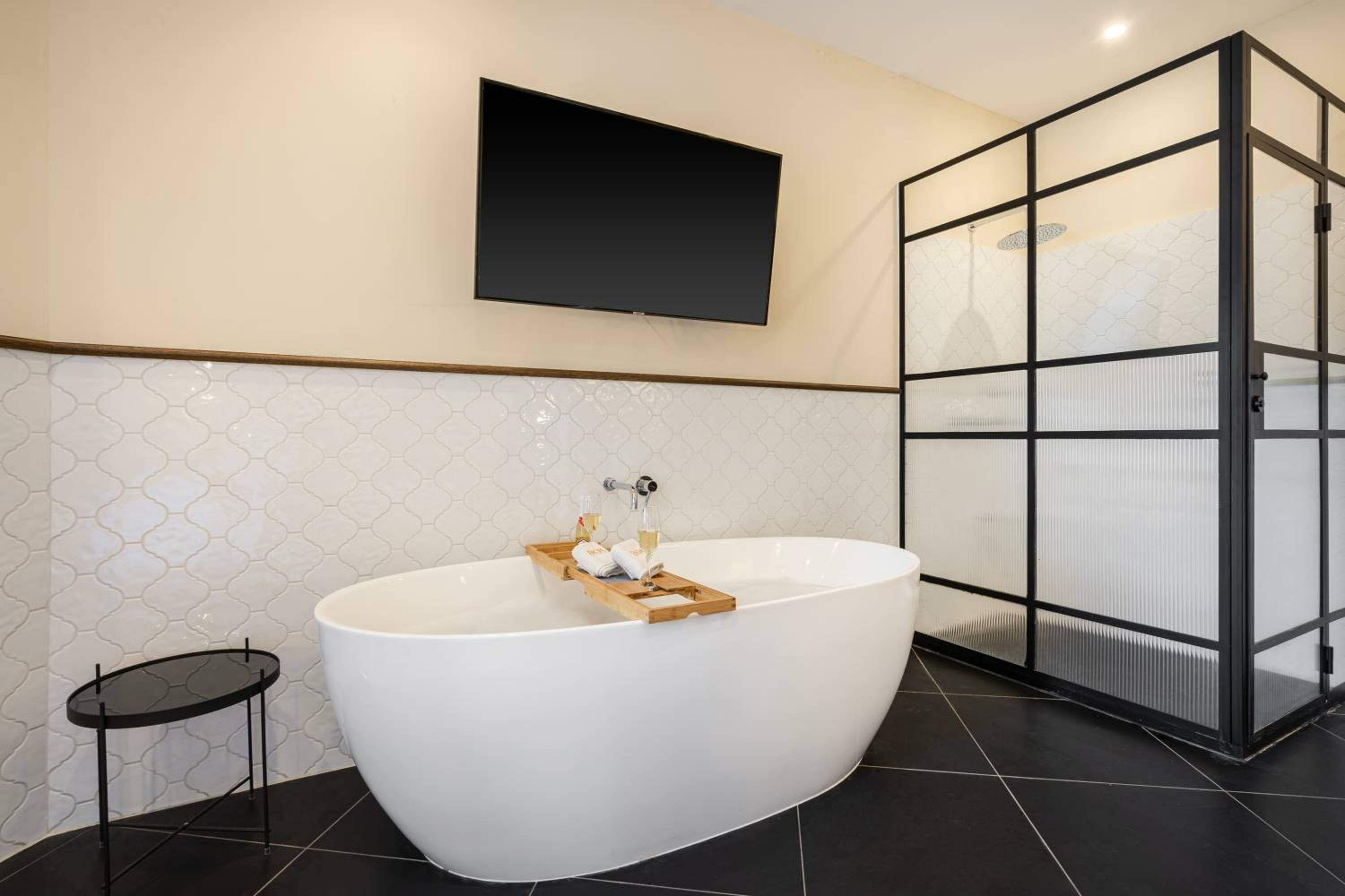 Deluxe Double Room with Bath