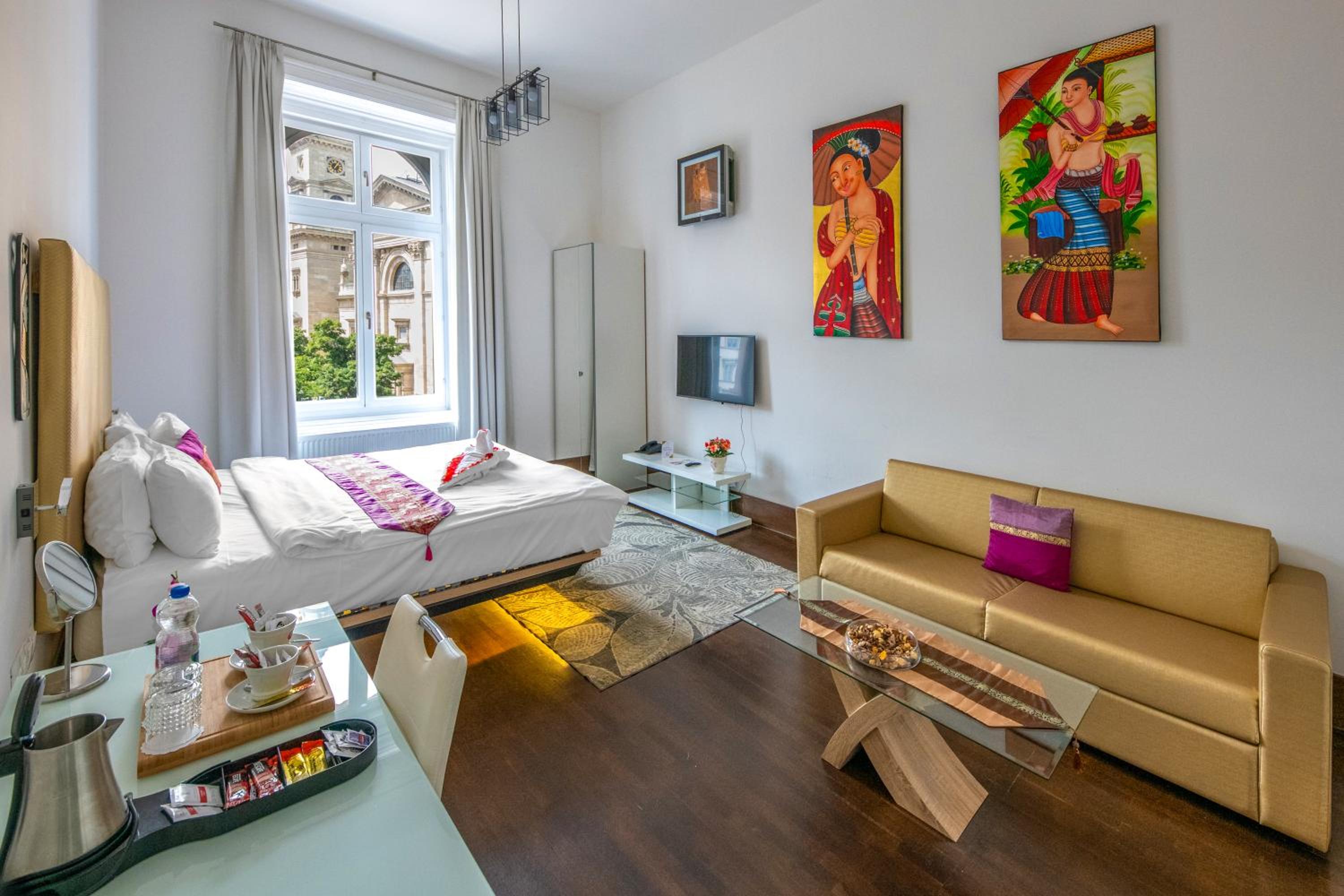 Junior Suite with Basilica View