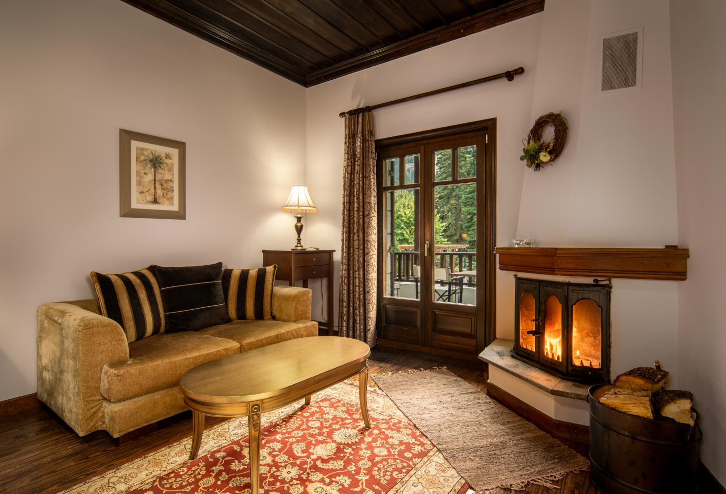 Junior Suite with Fireplace and Spa Bath