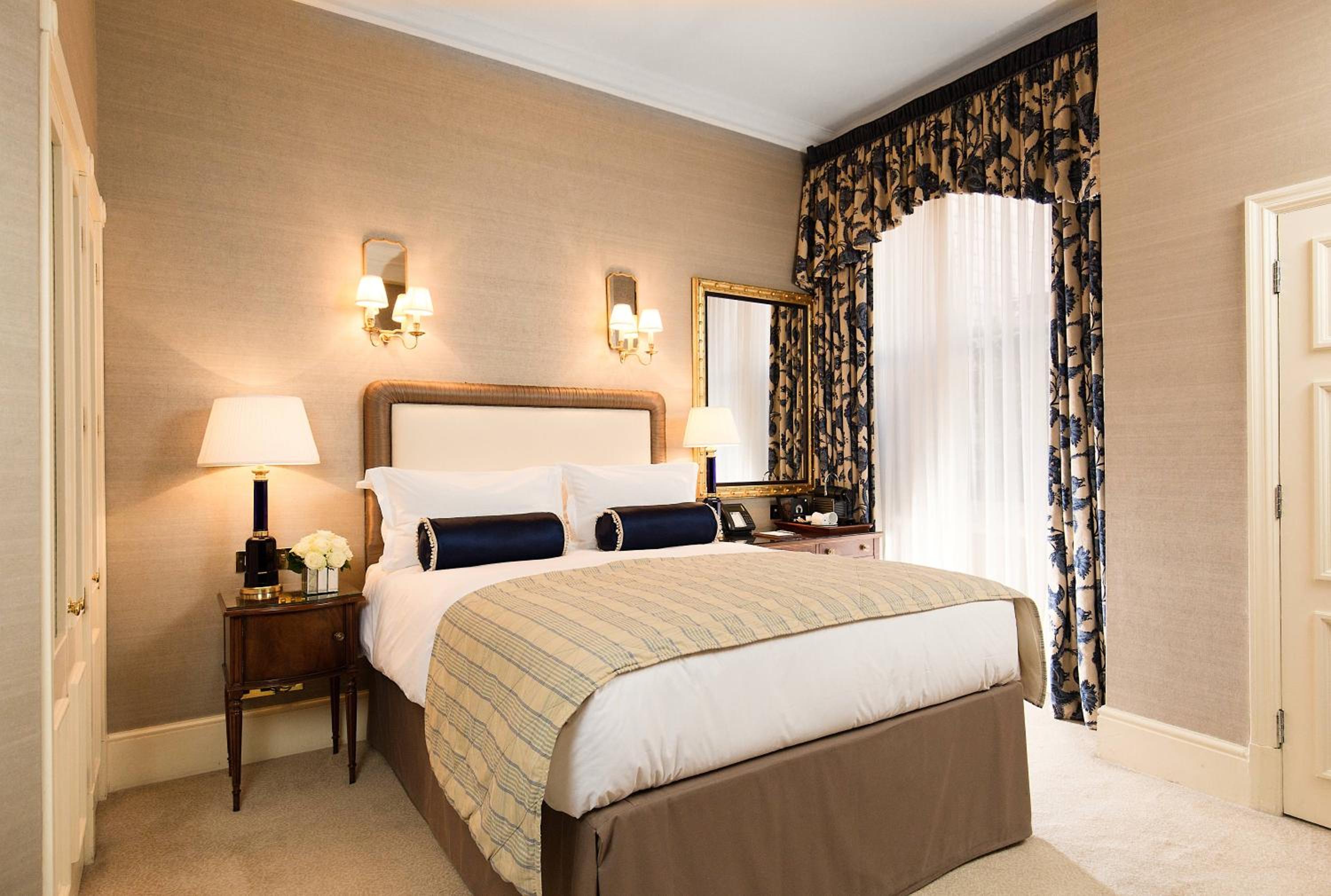 Classic Queen Room