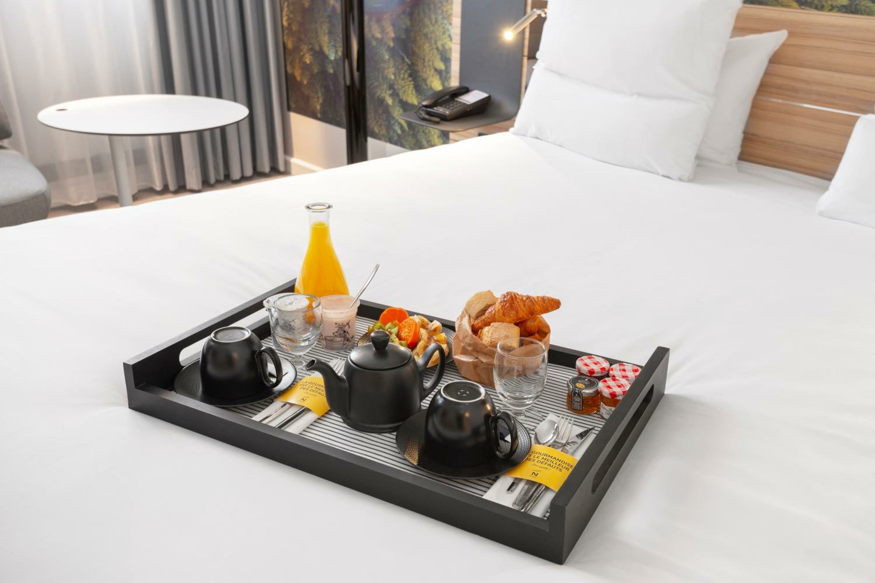 Classic Room With Double And Twin Beds