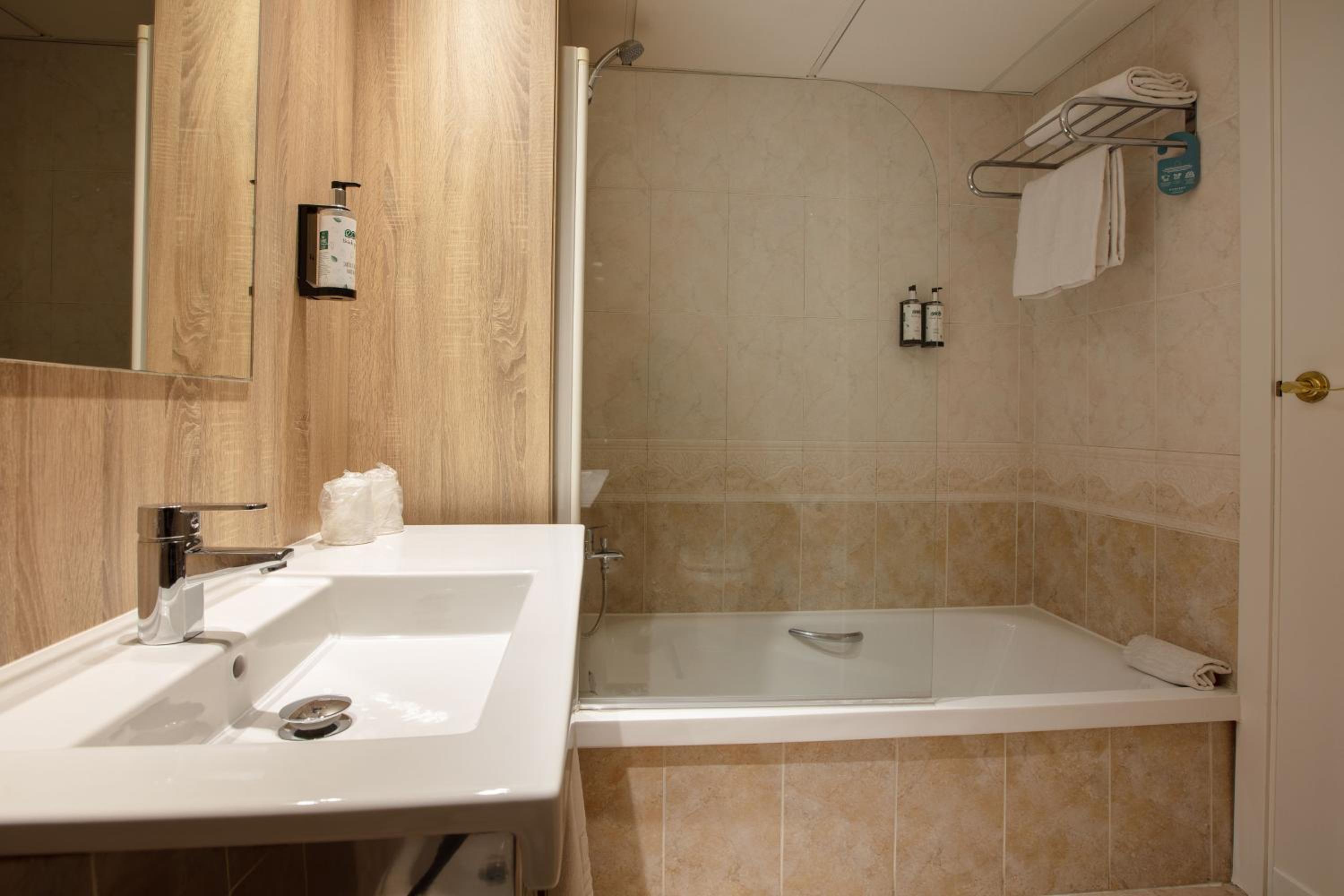 Standard with Pool View (2 adults)
