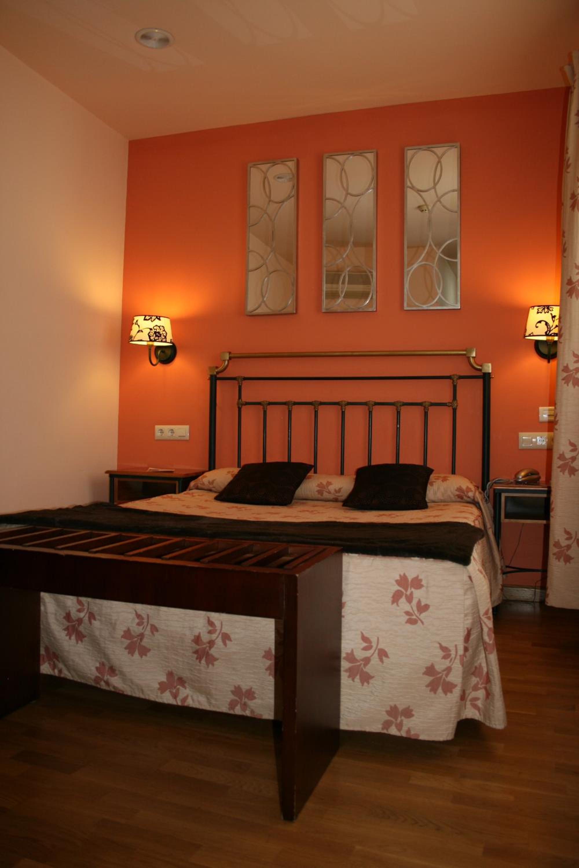 Double Or Twin Room (1-2 Adults)