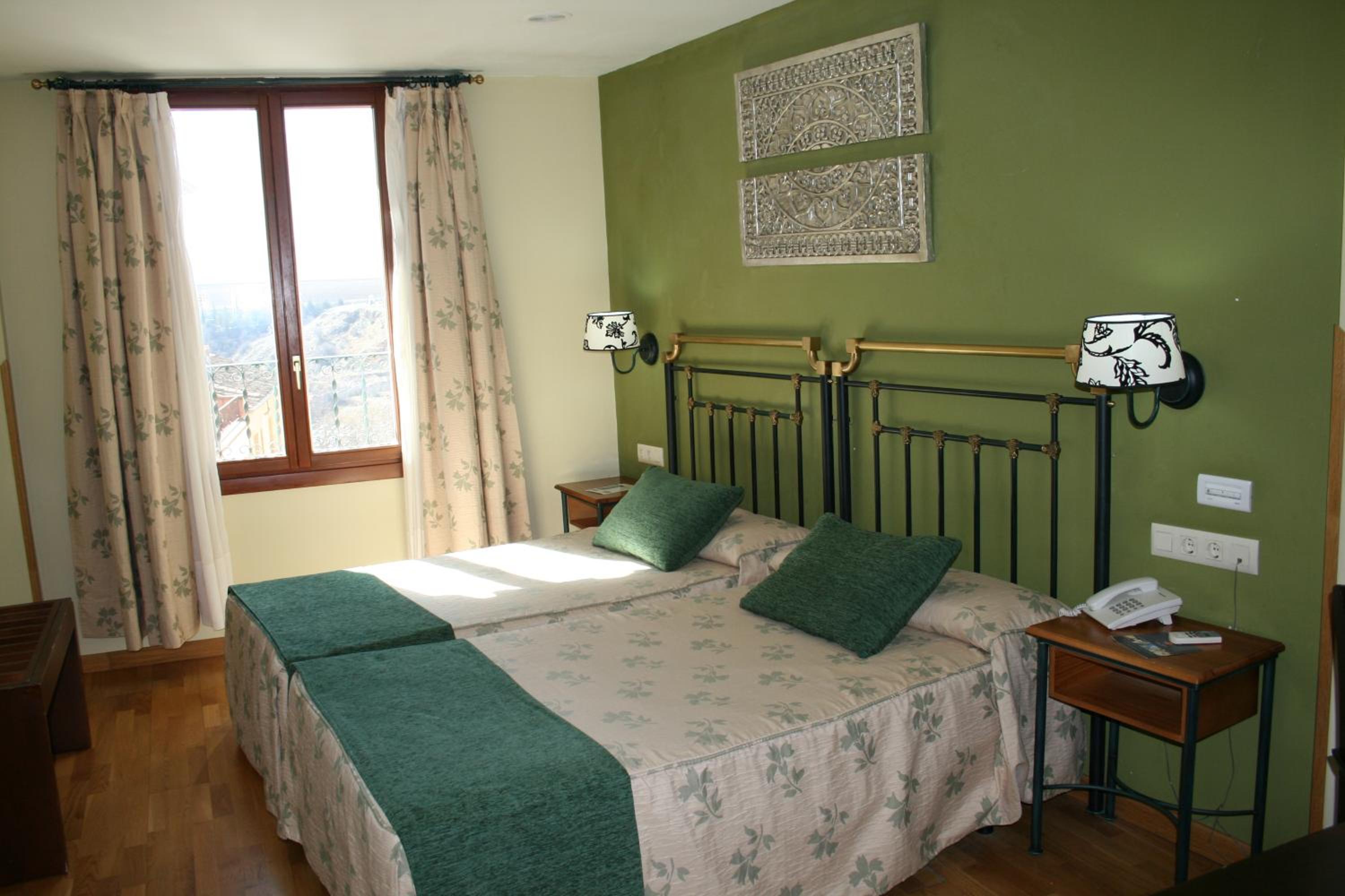 Double Or Twin Room (1-2 Adults)