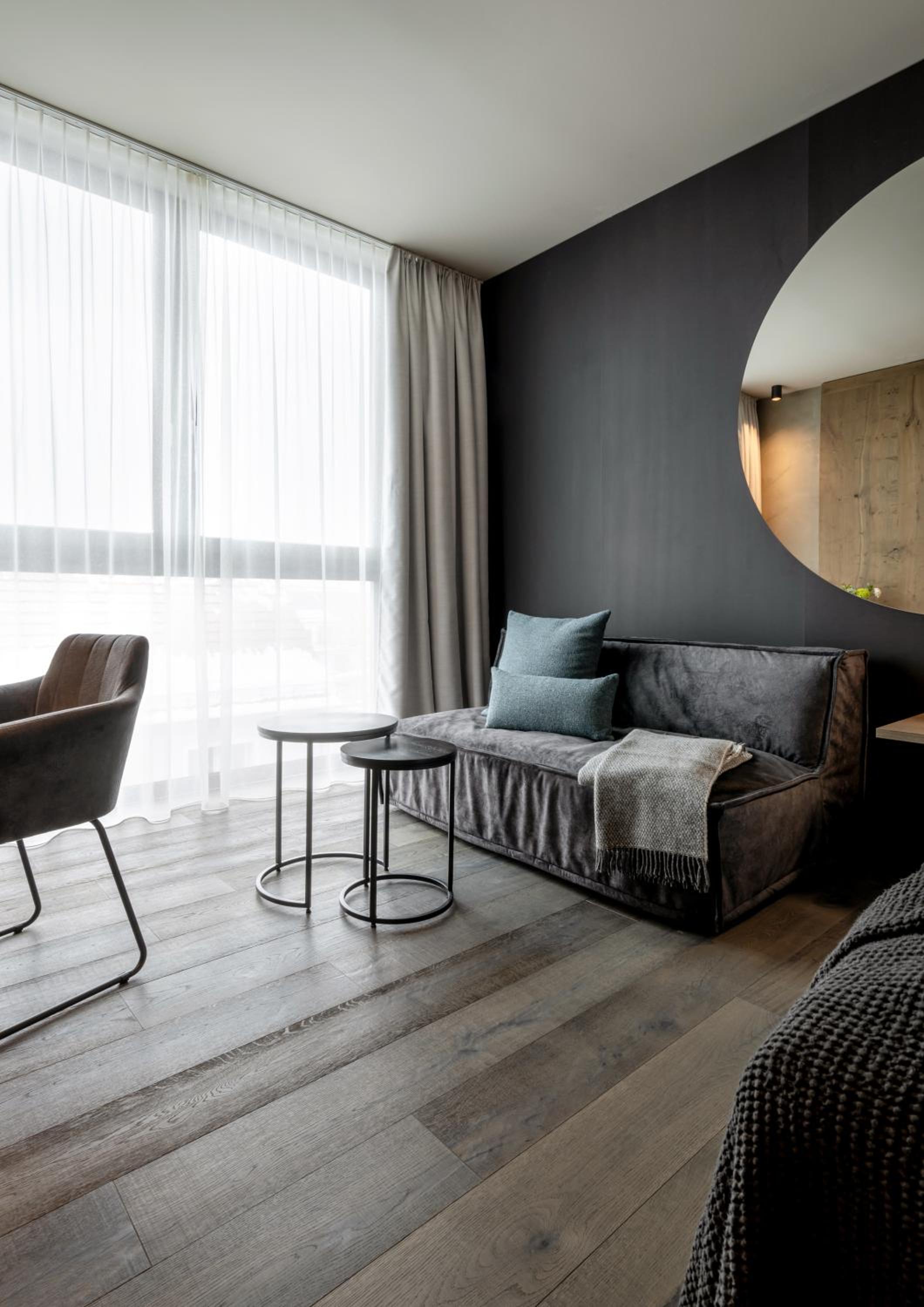 Superior Double Room with Sofa - 450 g