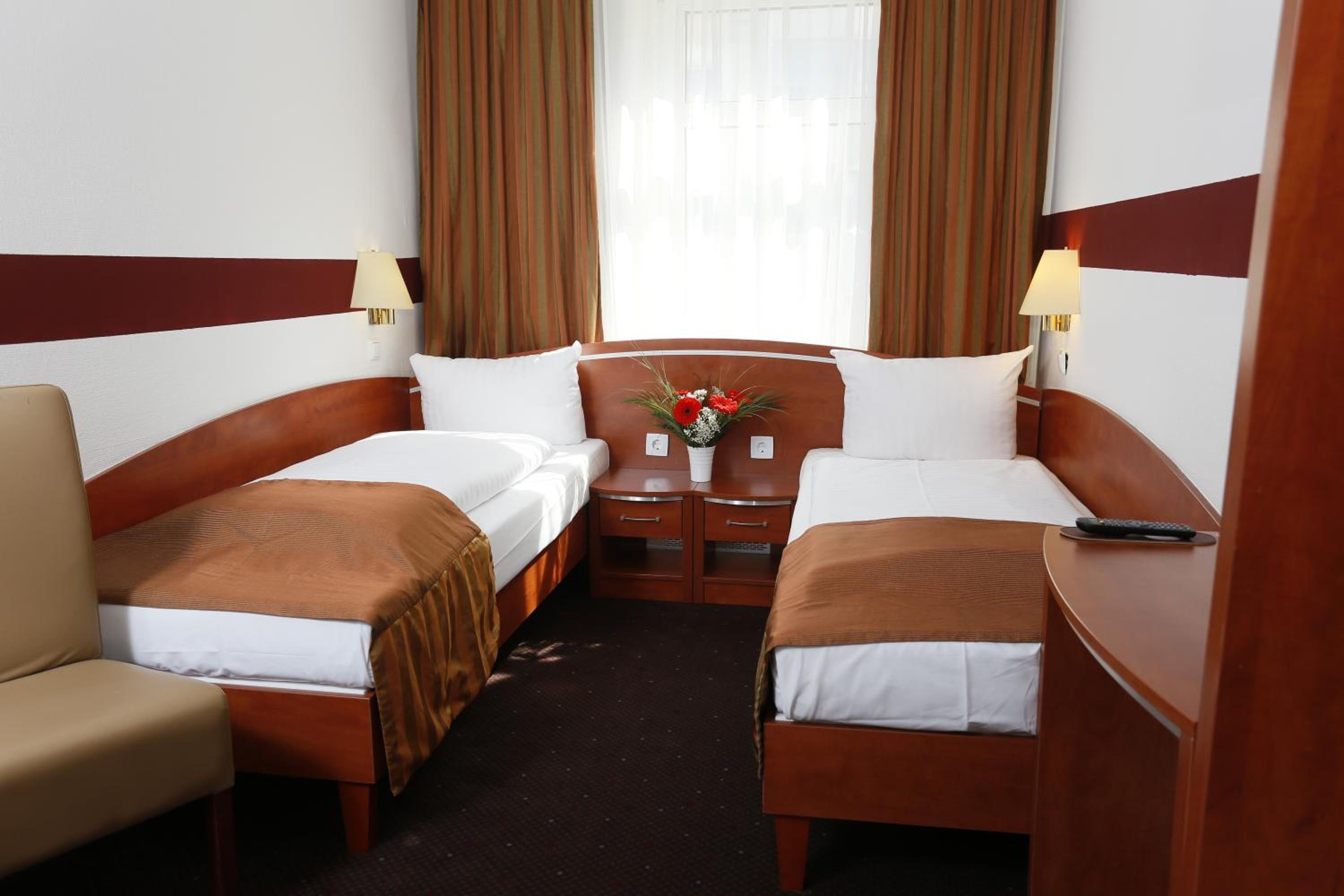 Double Room with Private External Bathroom