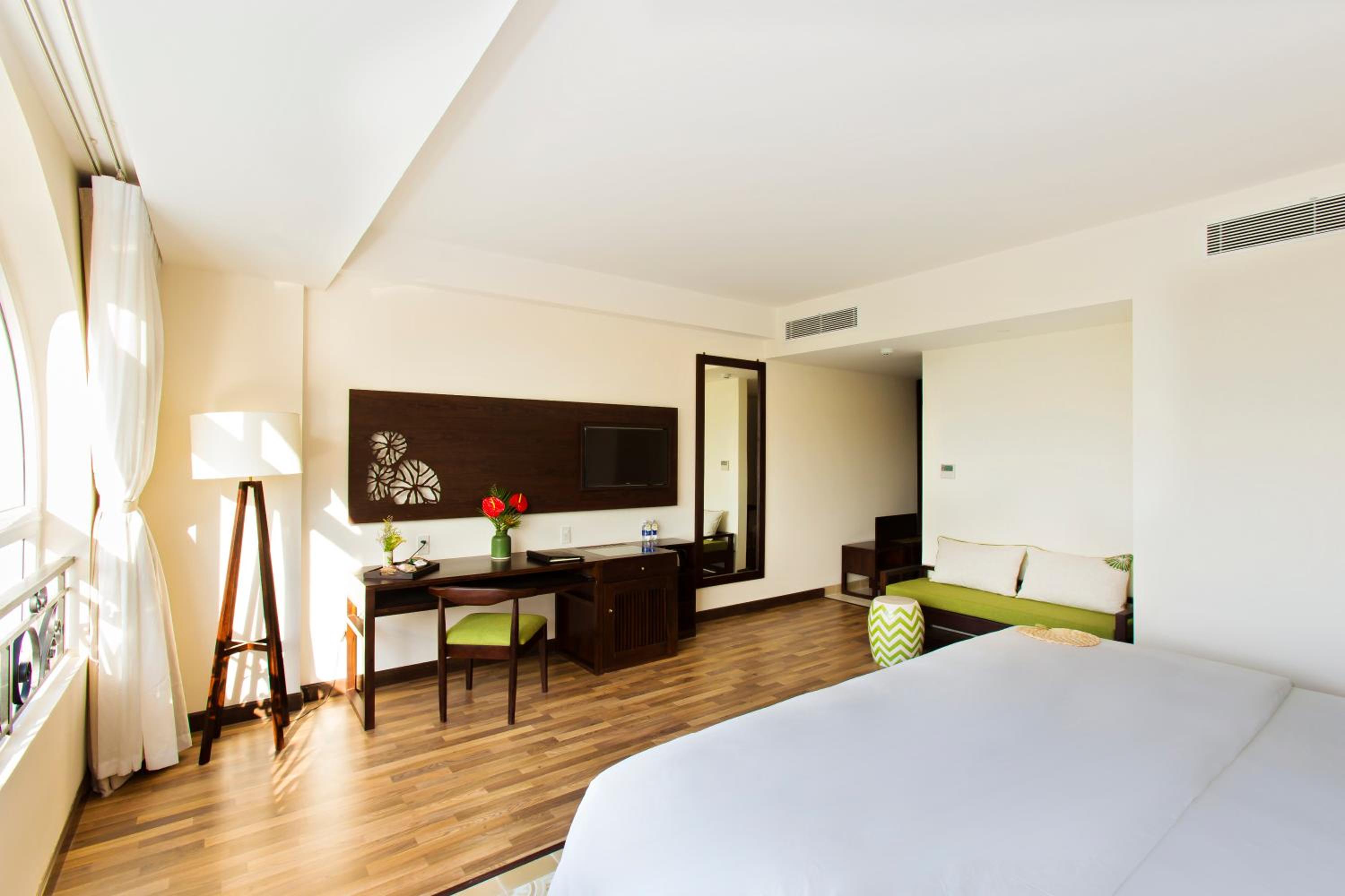 Deluxe Double or Twin Room with Rice Field View 