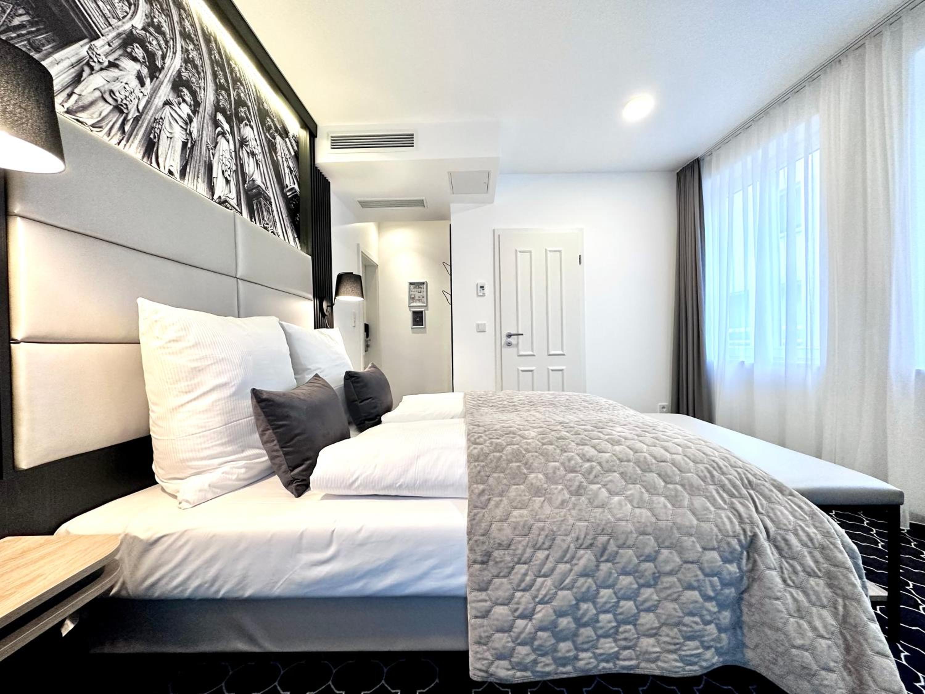 Large Double Room with River View