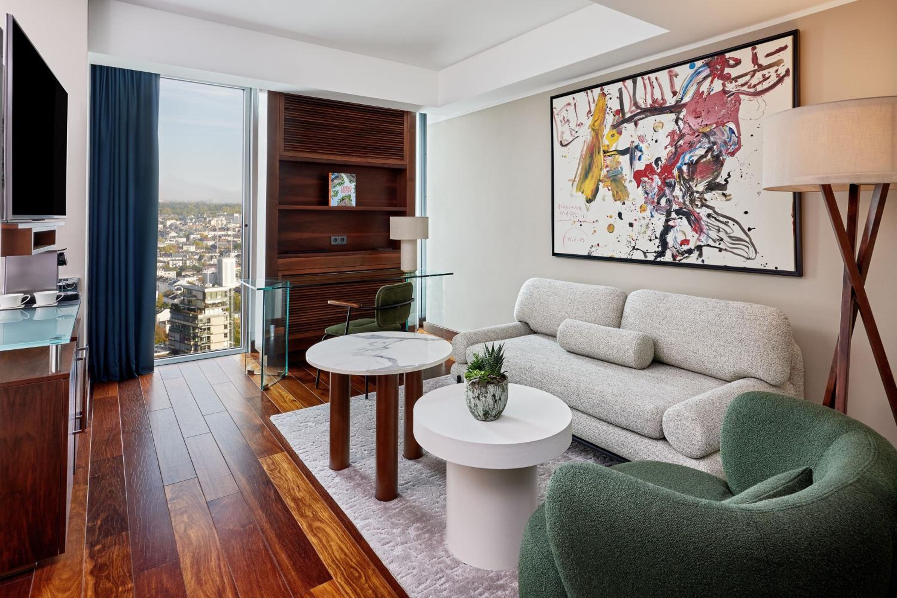 Grand Deluxe King Room