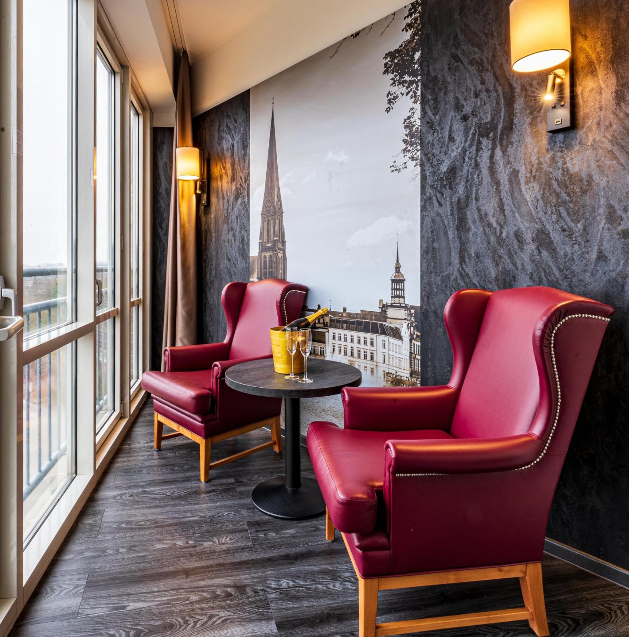 Junior Suite on Lake Side with Sofa Bed