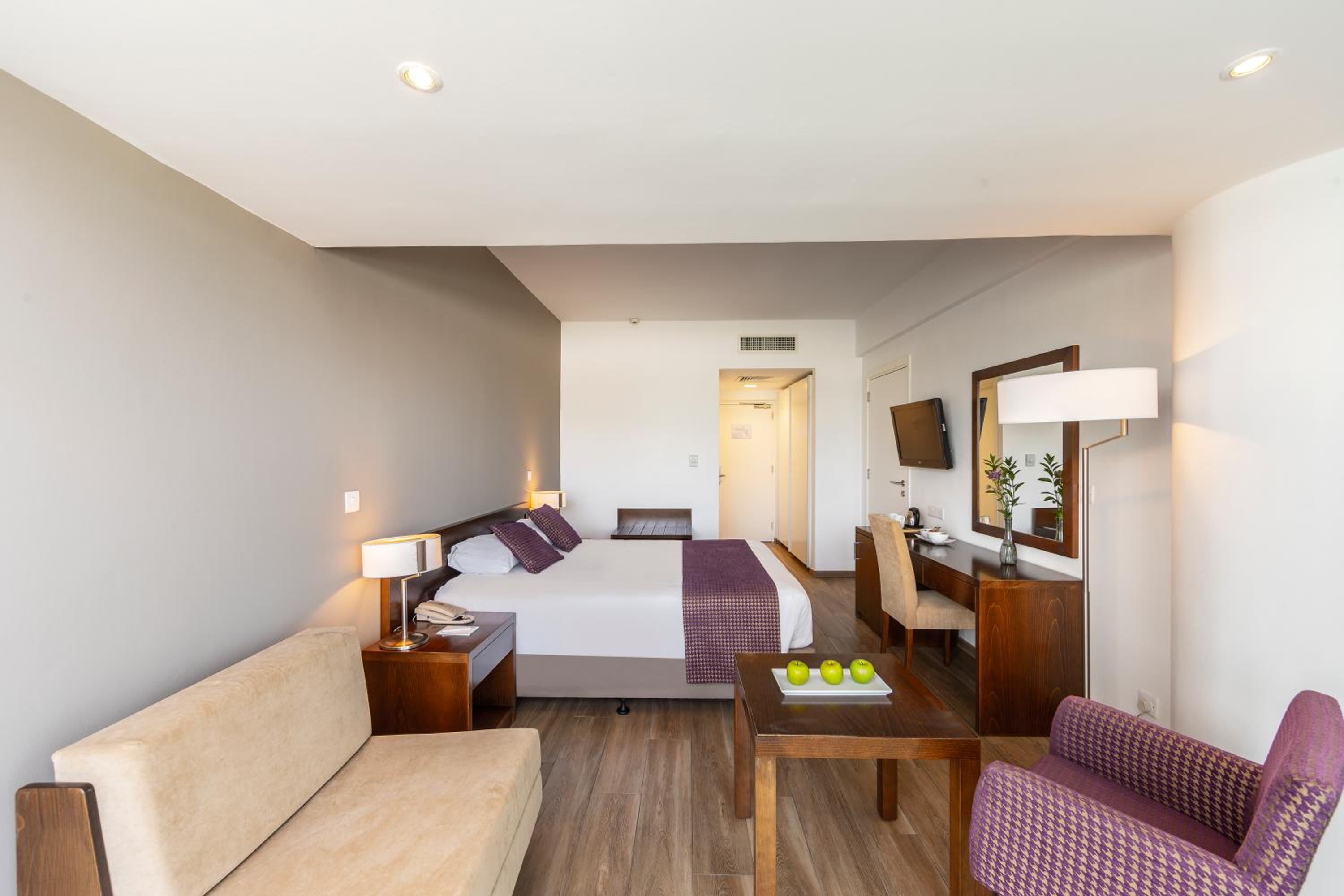 Superior Double or Twin Room with Pool View